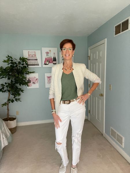 OOTD: What I wore in July
A perfect casual work from home outfit with distressed white jeans from Old Navy, a green v-neck shirt and a knit blazer.

#LTKFind #LTKunder100 #LTKworkwear