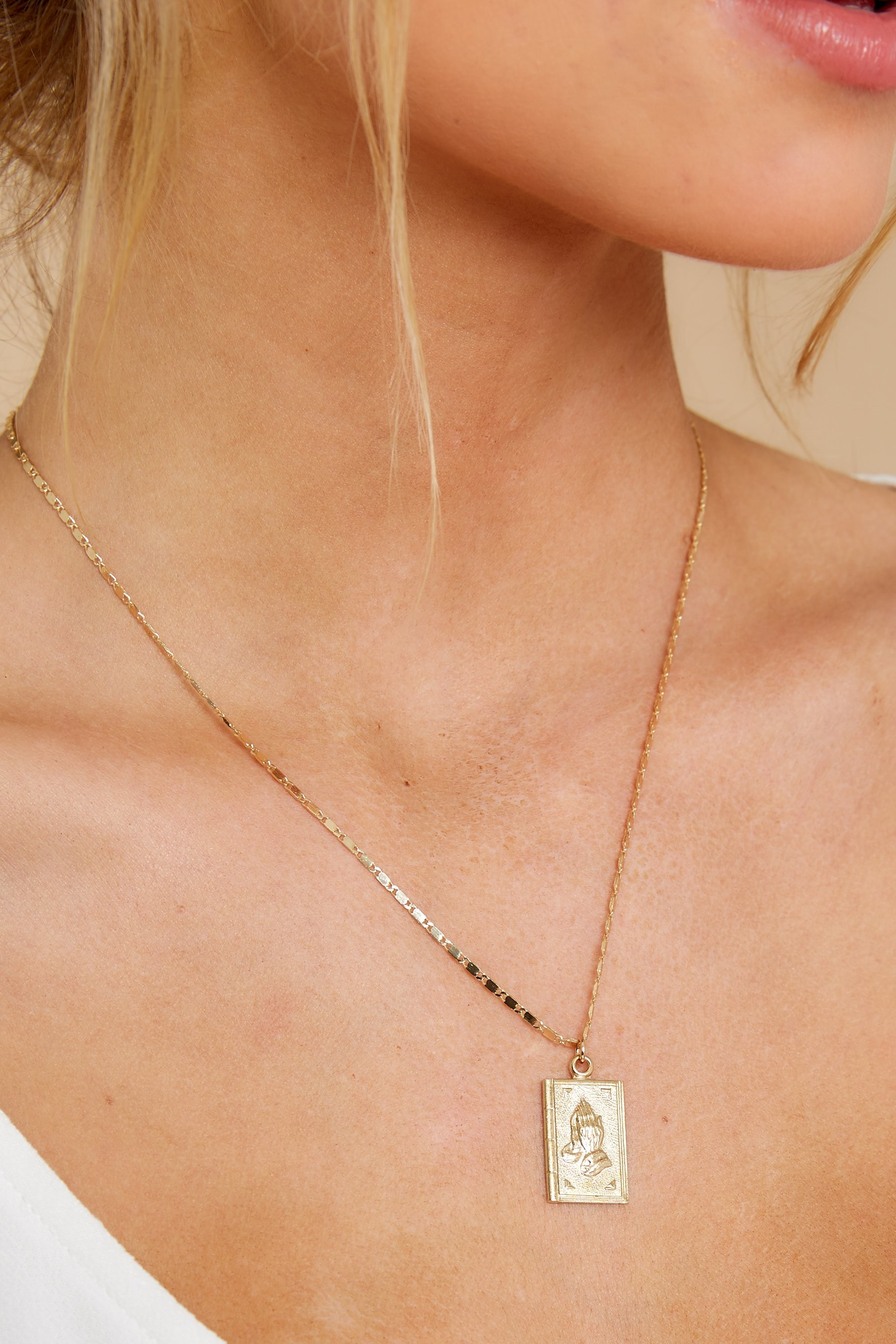 Sweet Serenity Gold Necklace | Red Dress 