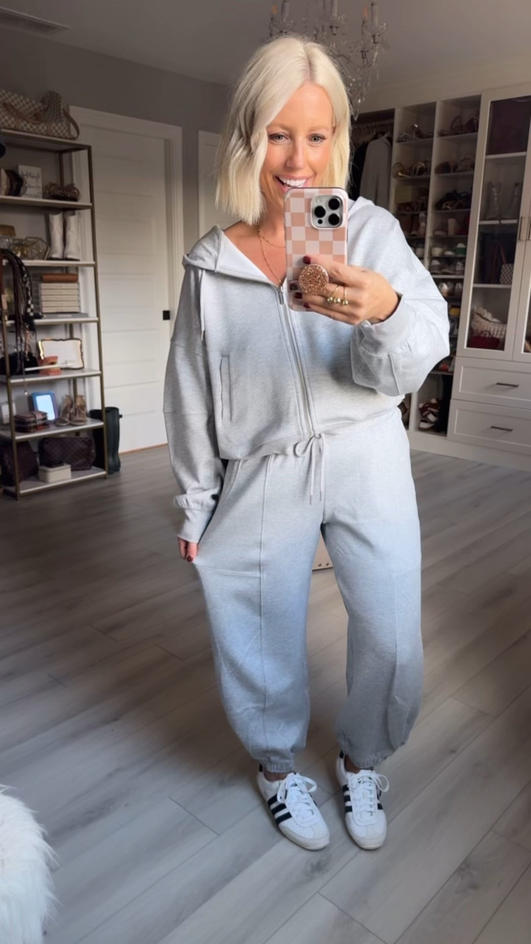 These scuba knit barrel pants restocked and are available in new colors too!!!
⬇️⬇️⬇️
Top and pants size small (run roomy) 

#LTKFindsUnder50 #LTKmomlife #LTKSaleAlert