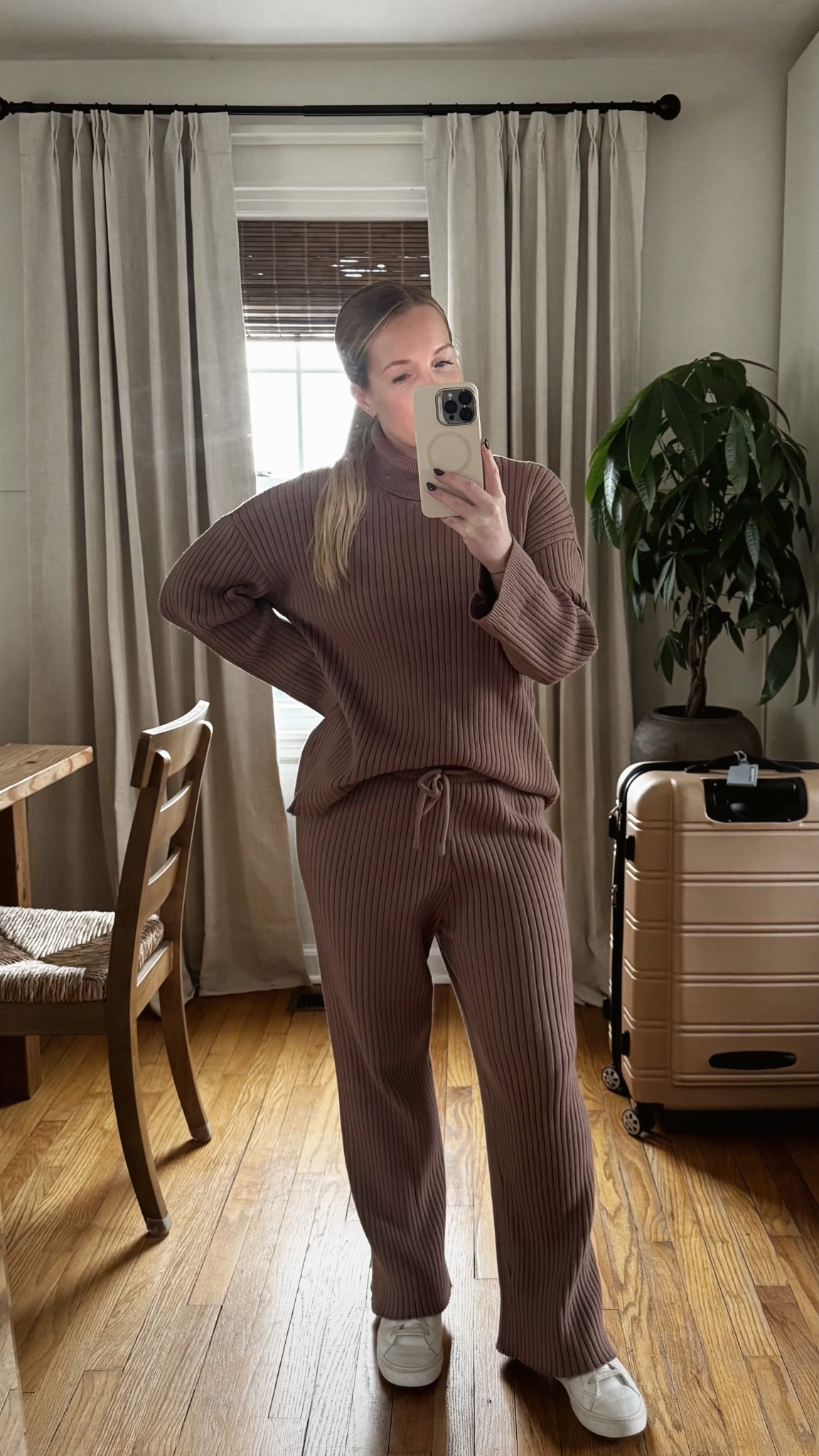 Cozy sweats / loungewear / matching set

#LTKStyleTip #LTKMidsize #LTKFindsUnder100