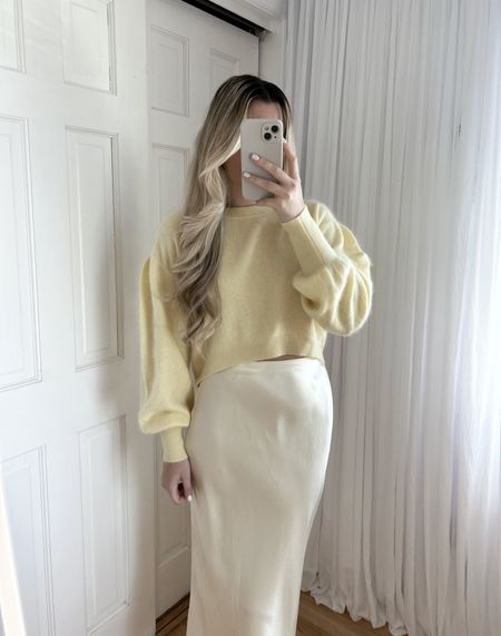The softest sweater ever, wearing a size small 💛 spring outfit, yellow sweater, workwear, office outfit