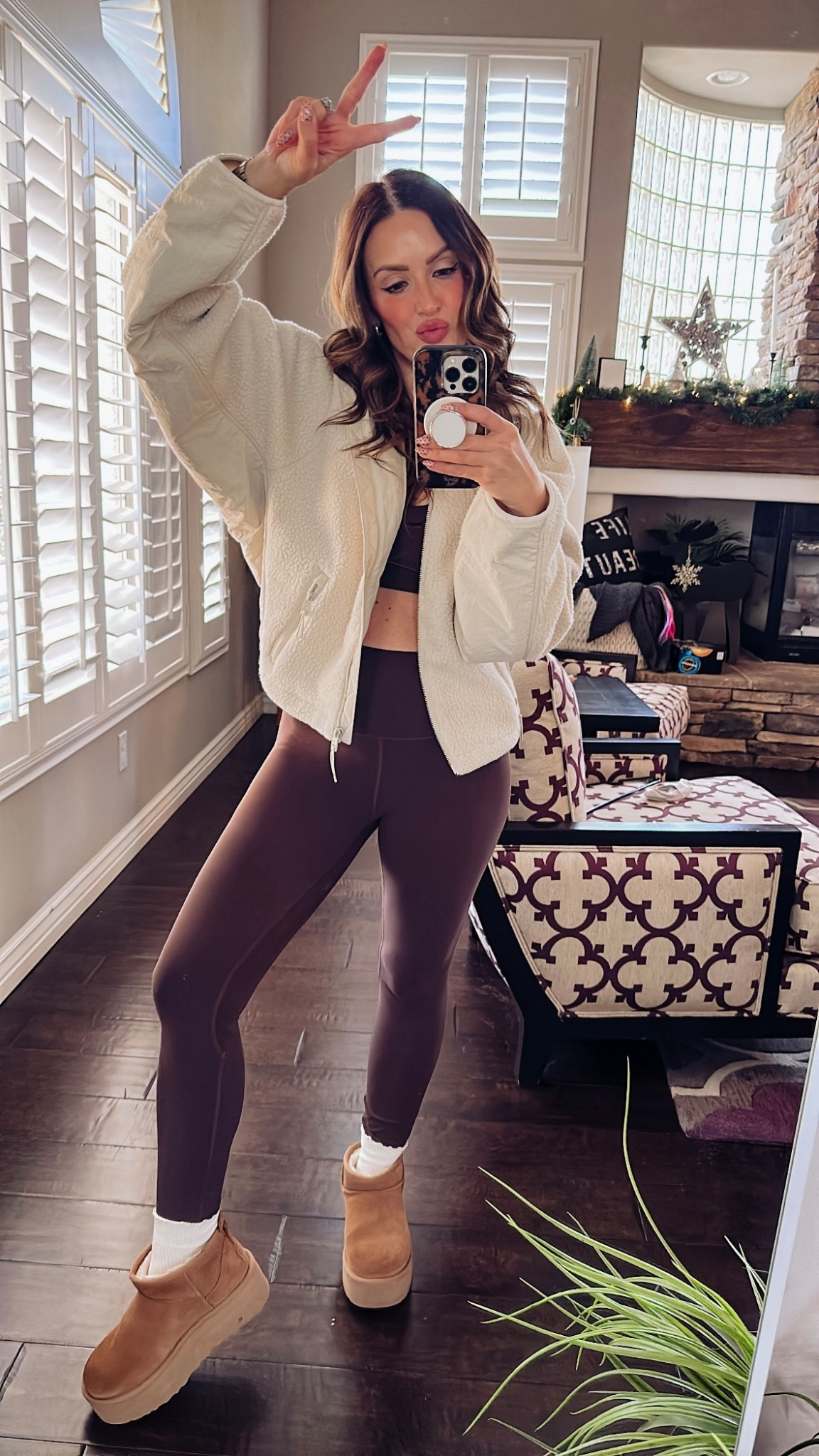 This chocolate brown workout combo is 🔥🔥🔥 and the bra is so prettt and on SALE!

Activewear | active set | matching set 

#LTKOver40 #LTKActive #LTKfitnessgoals