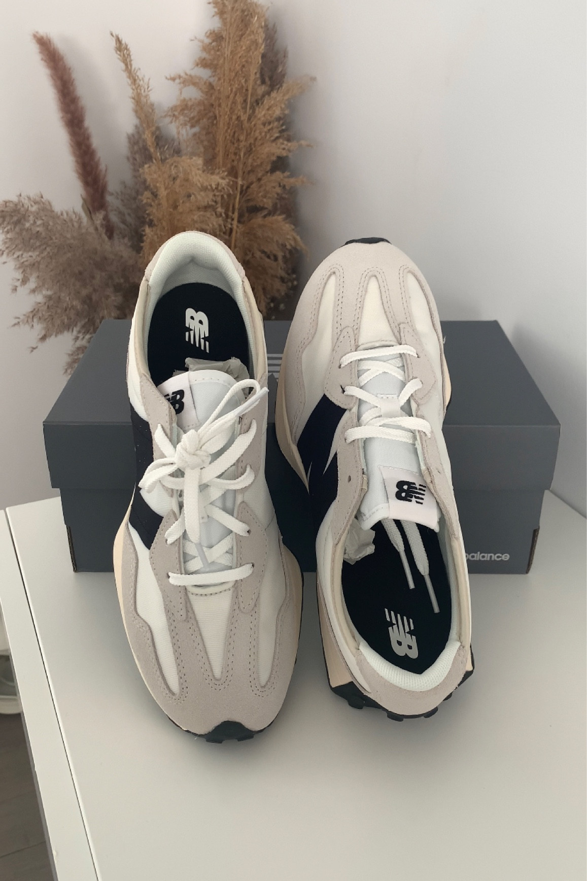 NEW BALANCE 327
Silver Birch/Black

#LTKfit #LTKunder100 #LTKshoecrush