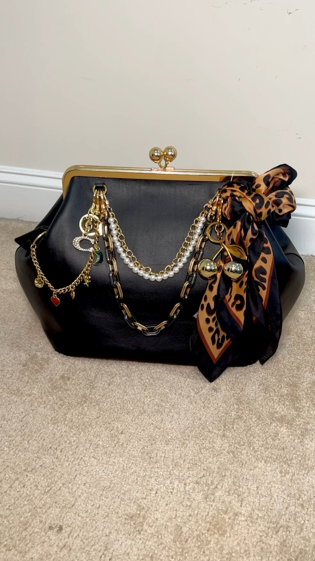 Coach Kisslock Bag- Accessories for Kisslock Bag. #coach #kisslock #handbags 

#LTKootd #LTKgrwm