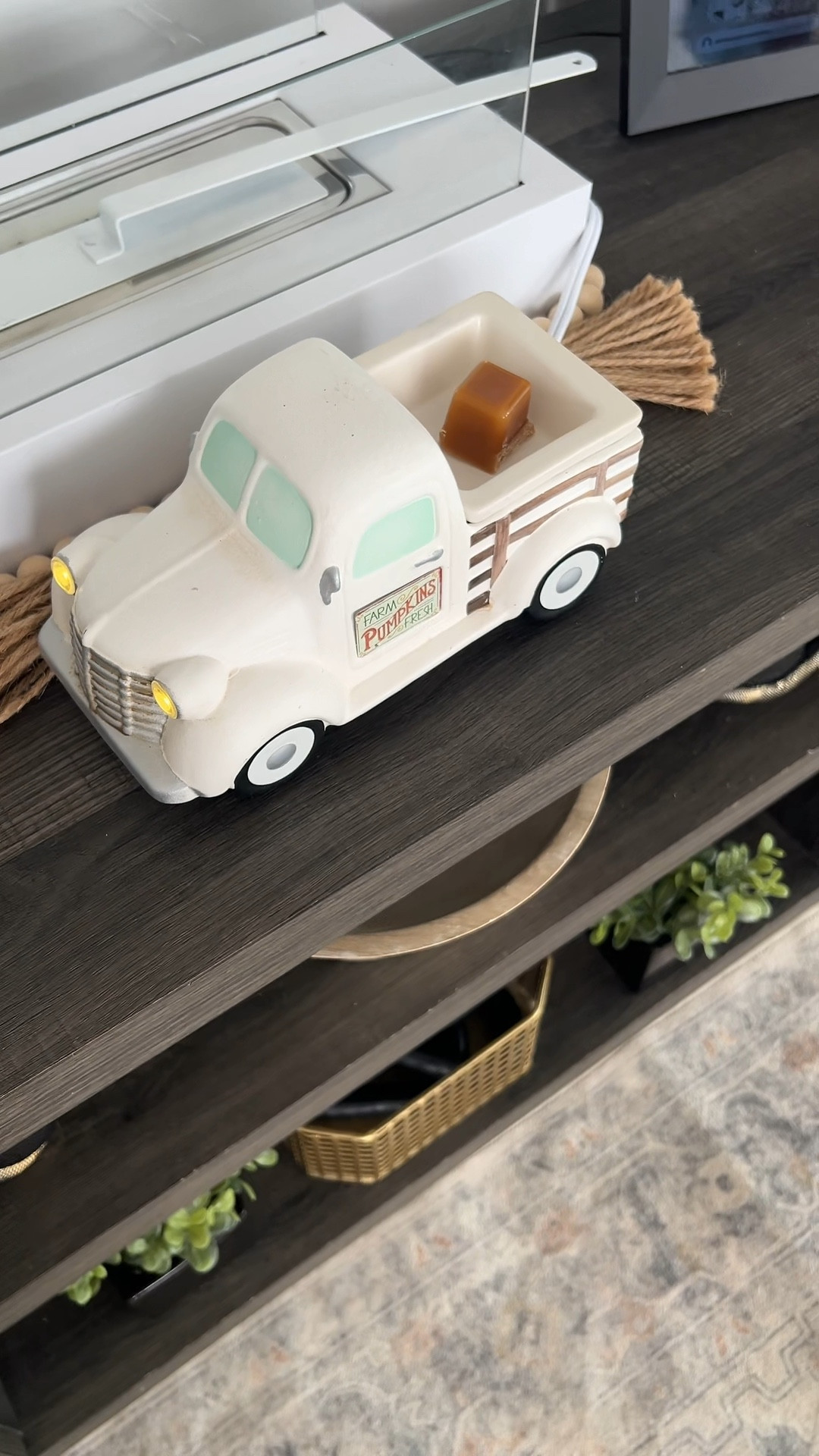 Like stepping into a fall oasis everyday! My home had never smelt better! 🍁🍂 @scentsationals #scentsationals #homesweethome #ad 