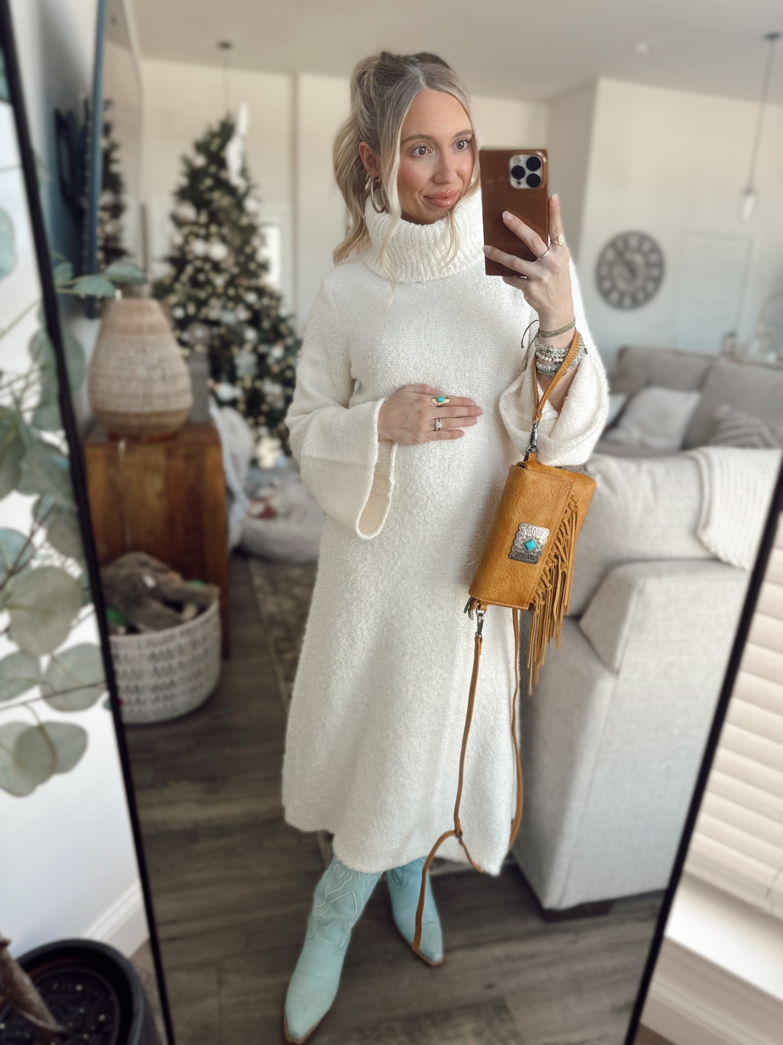 christmas outfit women | bump friendly christmas outfit idea 

#LTKootd #LTKHoliday