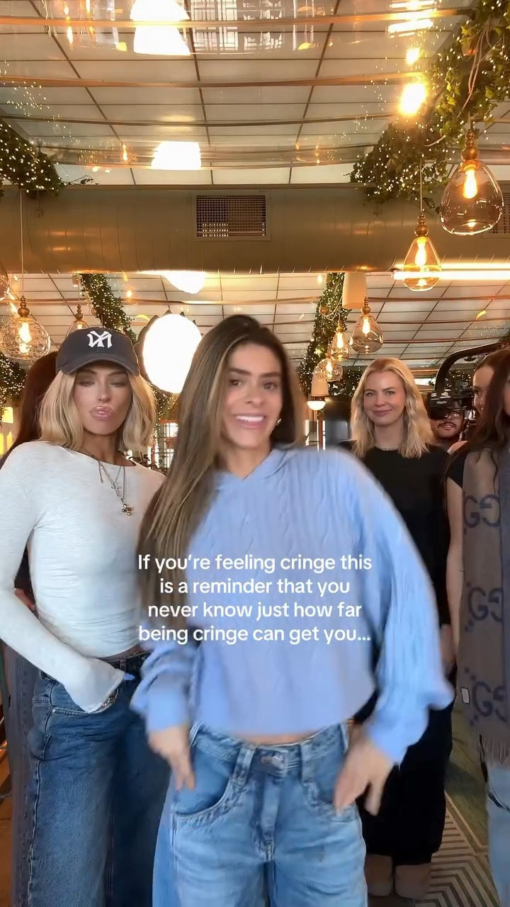 Shop Taylor Frankie Paul's jeans ￼