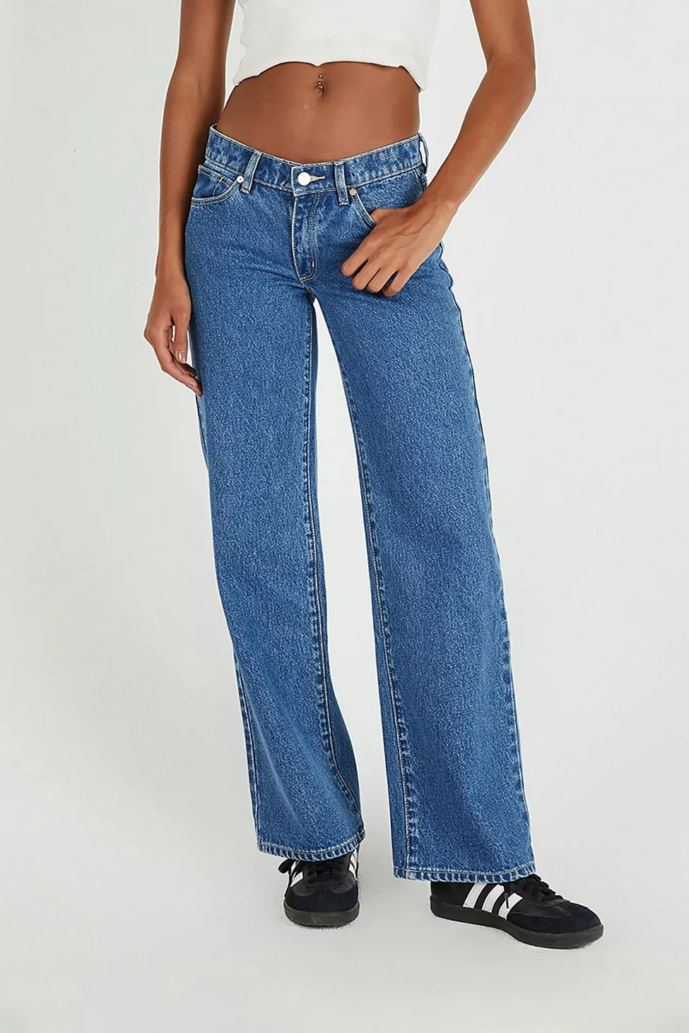Abrand 99 Low & Wide Petite Jean | Urban Outfitters (US and RoW)
