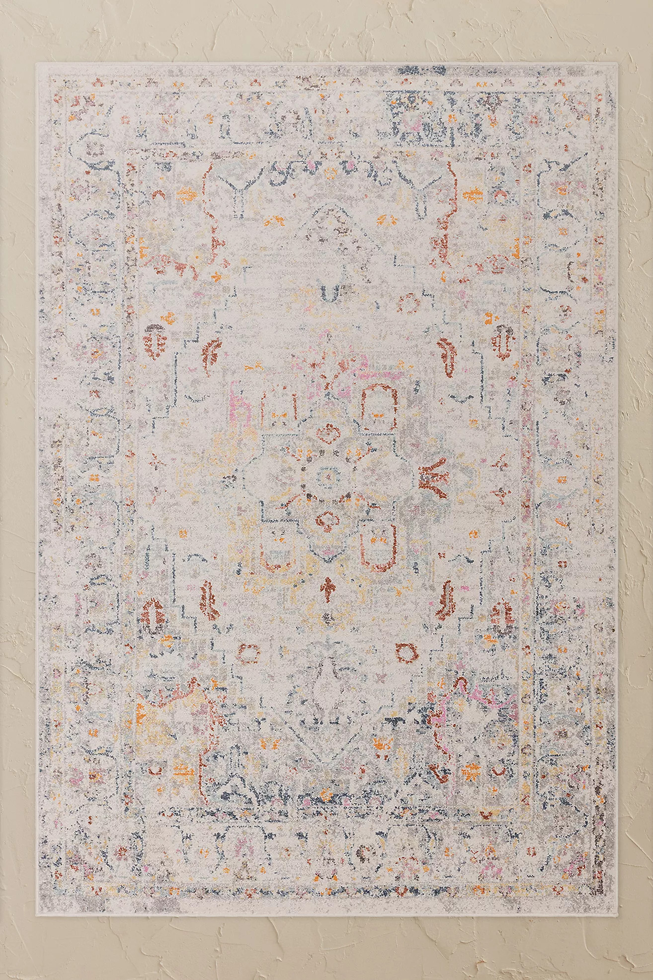 Flores Laleh Classic Persian Medallion Rug | Anthropologie (UK)