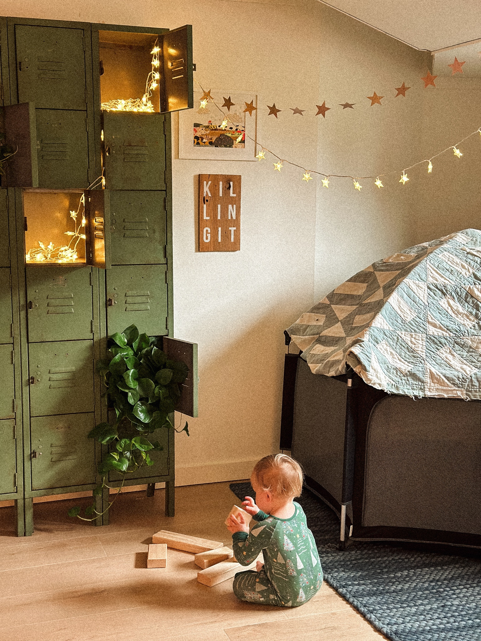 making our basement cozy and magical one little corner at a time ✨⭐️