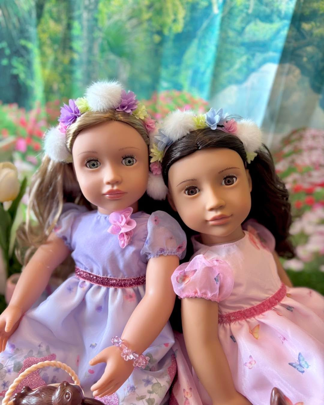 It’s Easter Weekend with these girls! 💖 Sunny and Blossom are SO excited!! These might have to be my favorite photos featuring Sunny and Blossom! I just think they look so darling!! 😍🥹 #ogdolls #ourgeneration #ourgenerationdolls #OGcelebrationseries #targetfinds #eastergiftideas #limitededitiondoll #collectordoll #keepsake #18inchdolls #agig #18inchdoll #dollcollector #dollcollecting