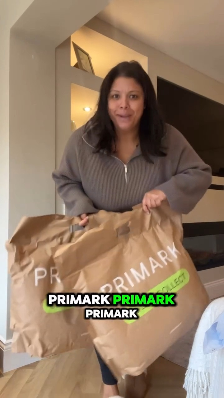 NEW IN @primark PT1!!

It’s January & @primark are coming in HOT!!!!! 

What we thinking??? What we loving??? 

Let me know if you want the links to anything!!! 

Make sure you come back the try on!! 

#primark #primarkhaul #plussize #plussizeuk #primania