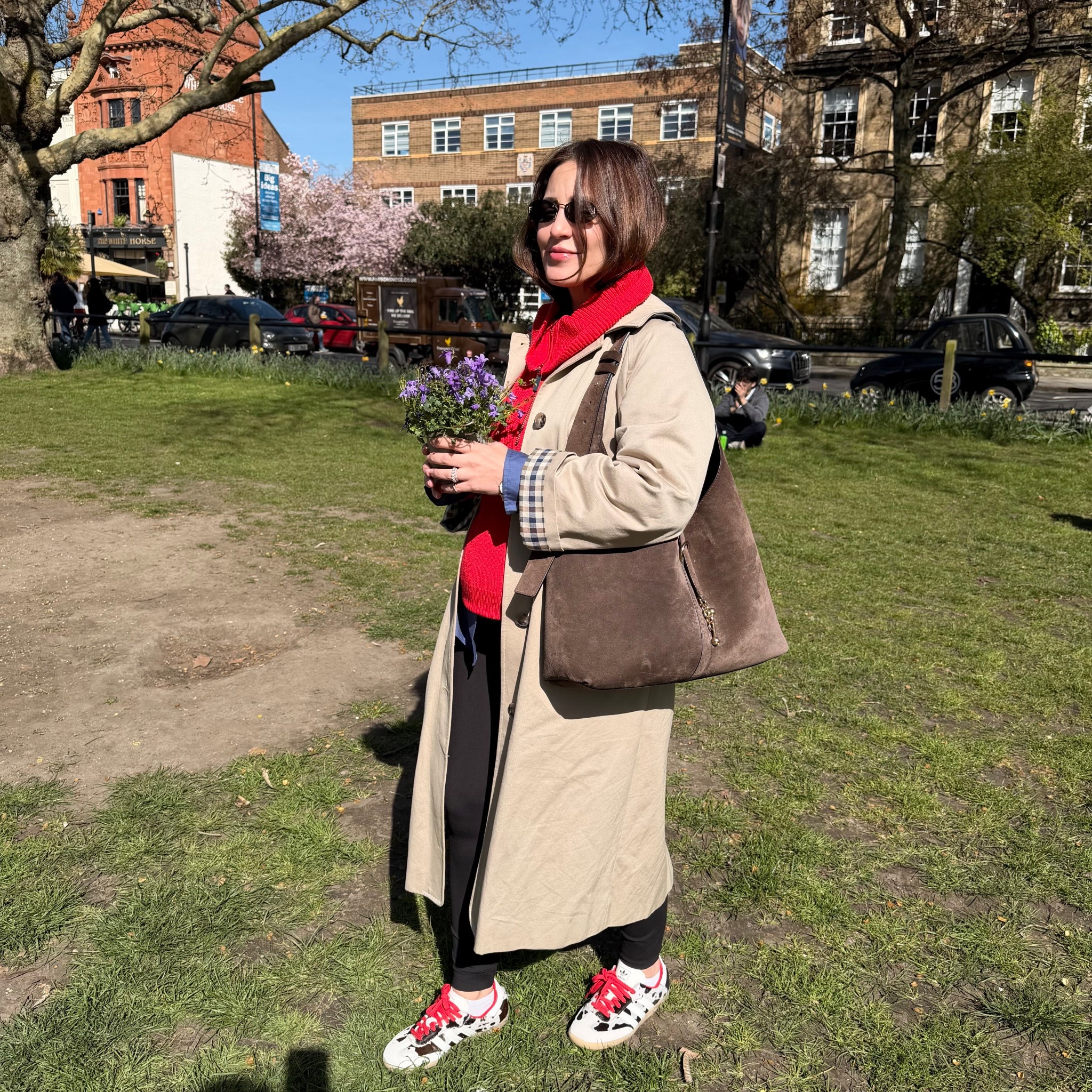 Trench coat with a pop of red 
#sneakers #spring #trenchcoat

#LTKspring #LTKshoes #LTKuk