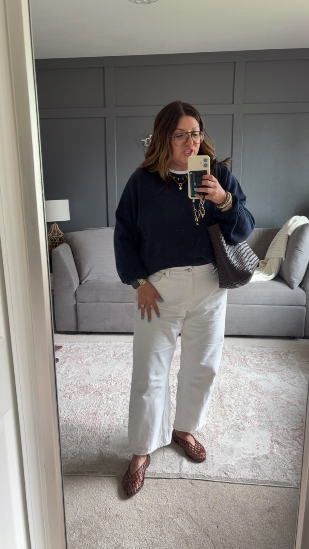 Quince sweater - XL
Madewell jeans -32
Dolce Vita
Madewell tote
@Madewell @onequince

#LTKOver40 #LTKSaleAlert #LTKMidsize