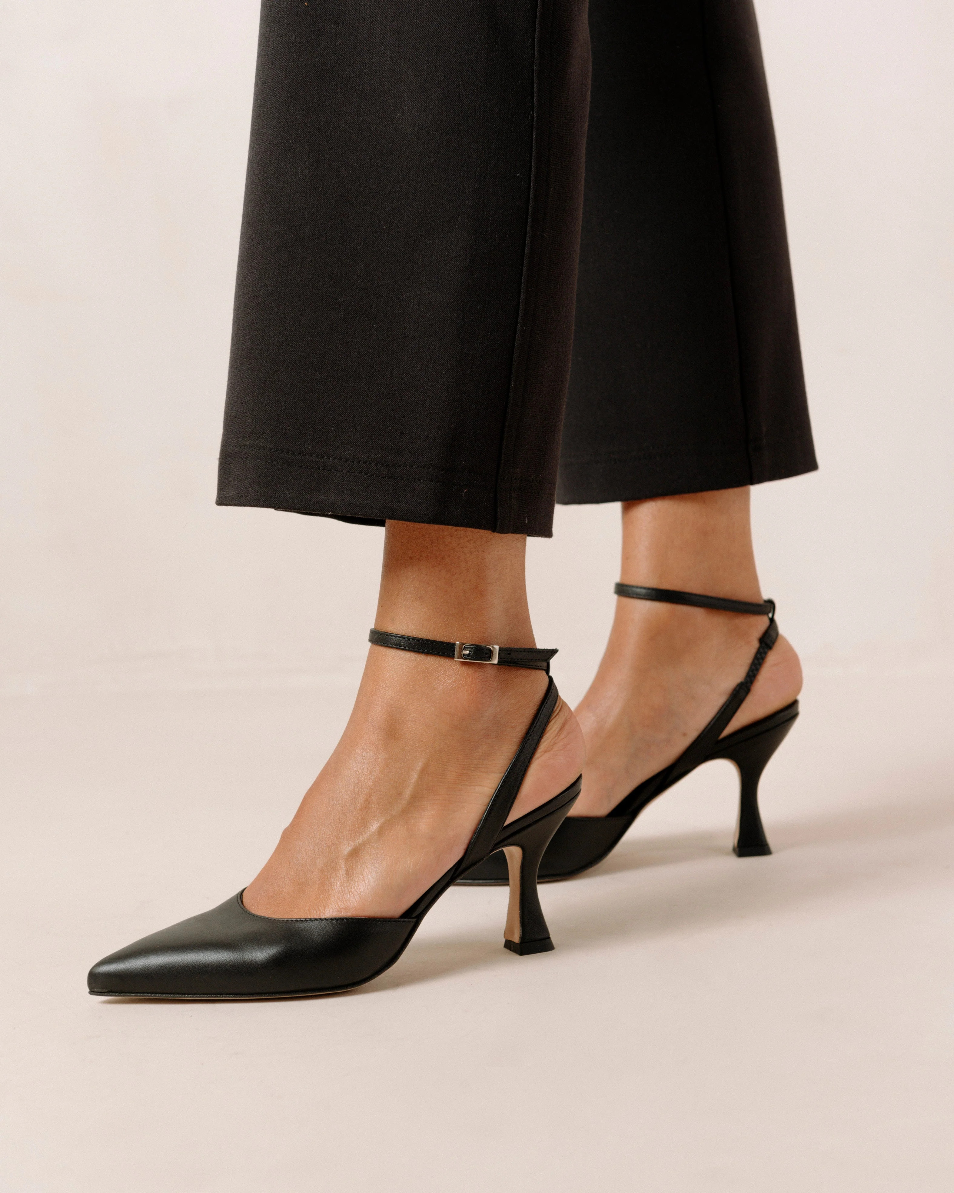 Cinderella - Black Leather Pumps | ALOHAS | Alohas US
