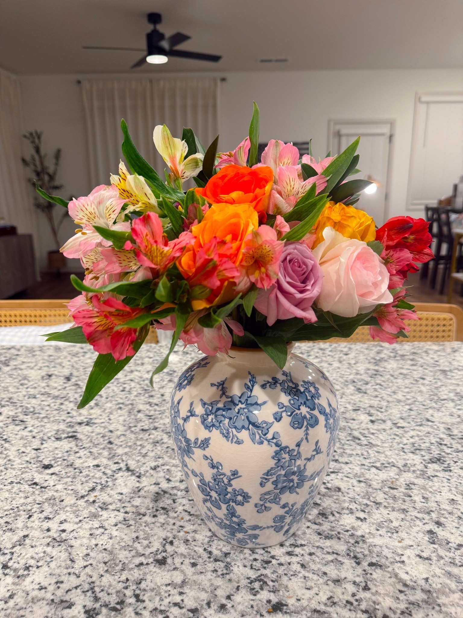 My favorite little blue + white Amazon vase is on sale for Prime Day and she is even prettier in person 💐 I love how it instantly makes grocery store flowers look so much more elevated — such a cute home find for kitchen counters, shelves, entry tables, or gifting!


#amazonfinds #primedaydeals #primedayfinds #homedecorfinds #blueandwhitehome #grandmillennialstyle #coastaldecor #amazonhome #whatloloves

#LTKSaleAlert #LTKHome