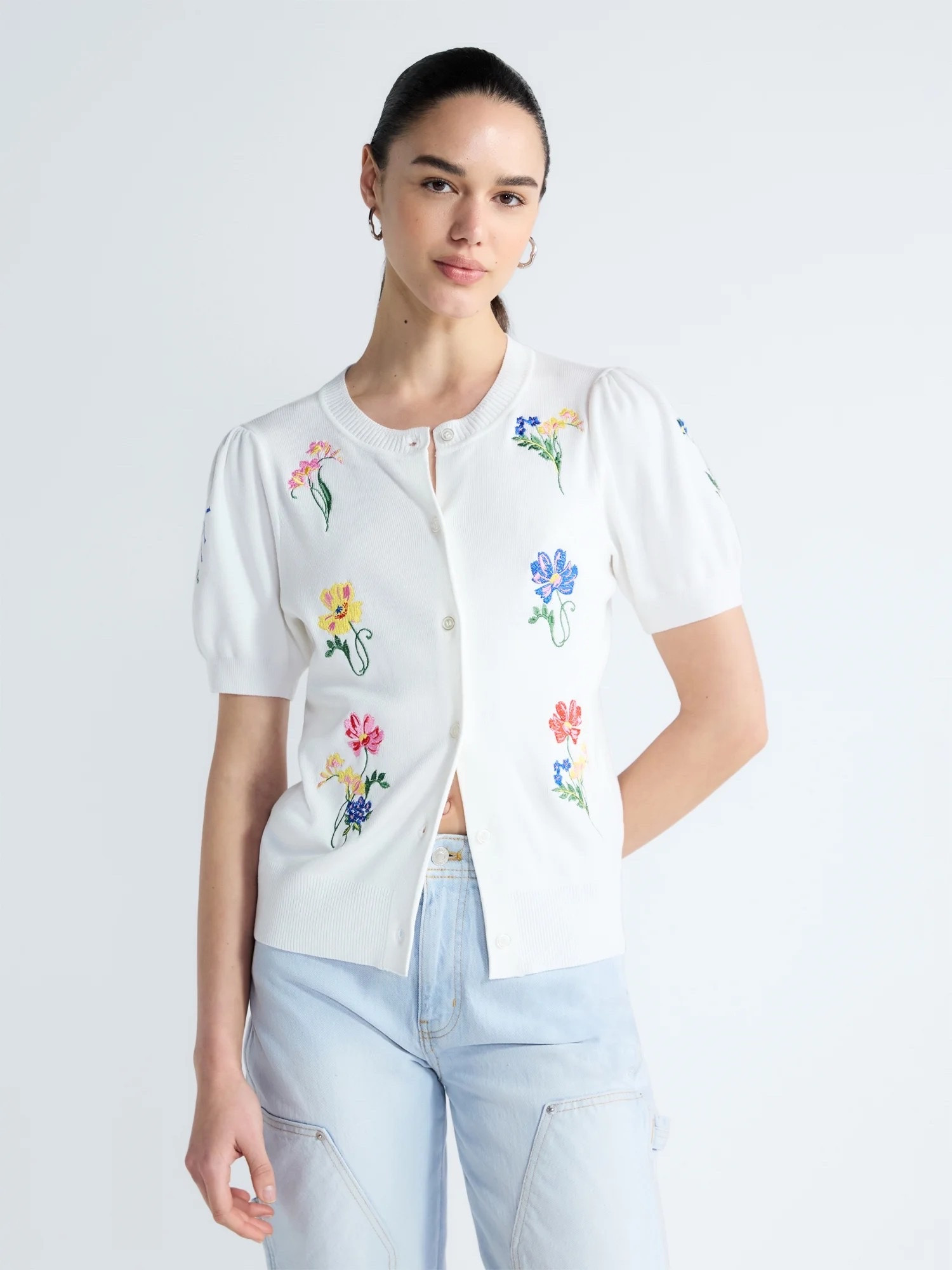 The white floral embroidered cardigan is online!!

#LTKdayinmylife #LTKootd