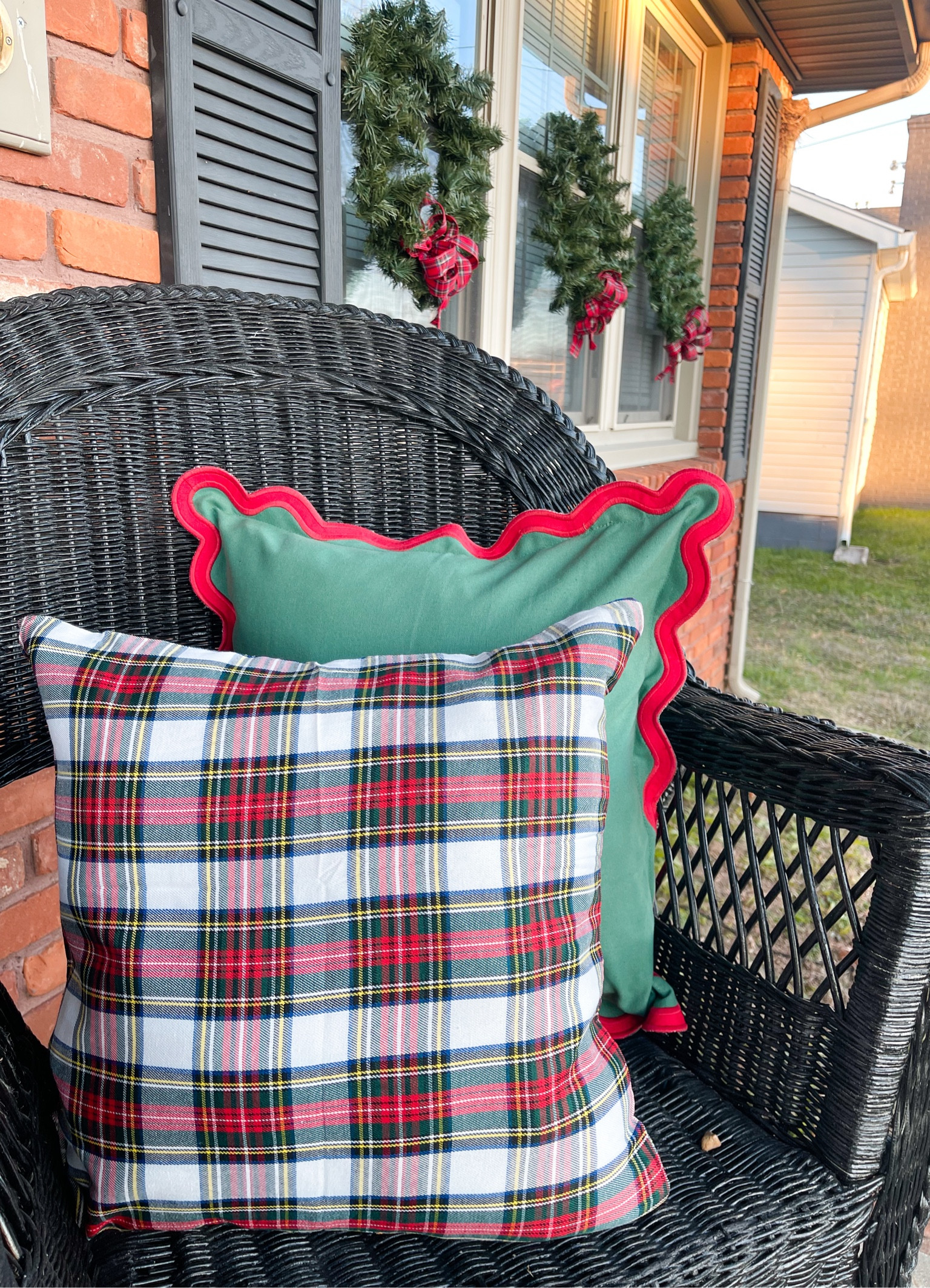 The perfect touch to spruce up my porch for the holidays! 🎄❤️

#LTKHoliday #LTKSeasonal