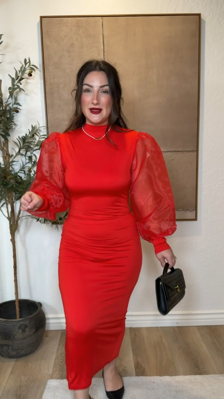 Gorgeous dress with statement mesh sleeves! Size small (5'0" 140lbs)


#LTKFindsUnder50 #LTKPetite #LTKHoliday