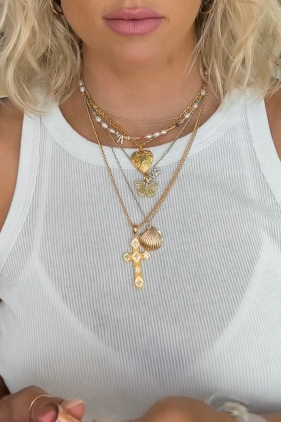 Gold Jewelry, heart locket, cross

#LTKstyletip #LTKFind #LTKBacktoSchool