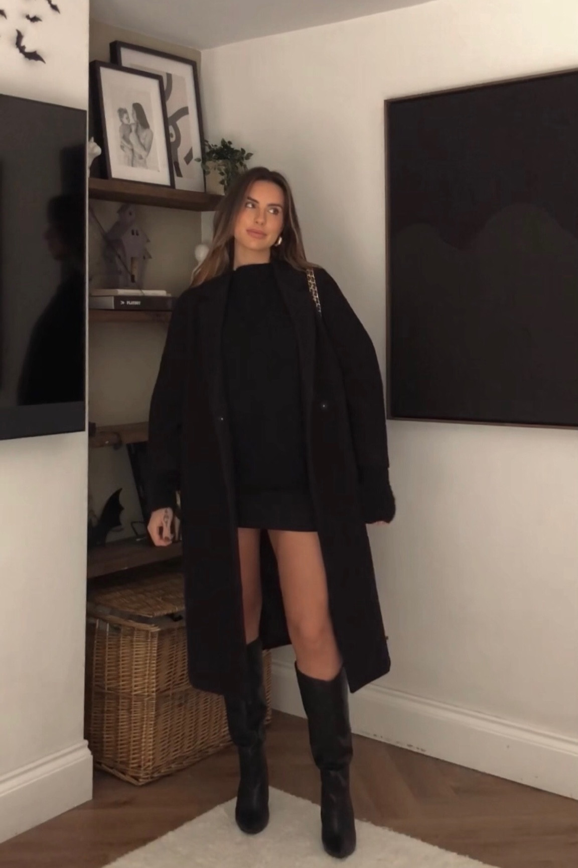 Winter date night look. Items are all old so linked similar 🖤

#LTKeurope #LTKSeasonal
