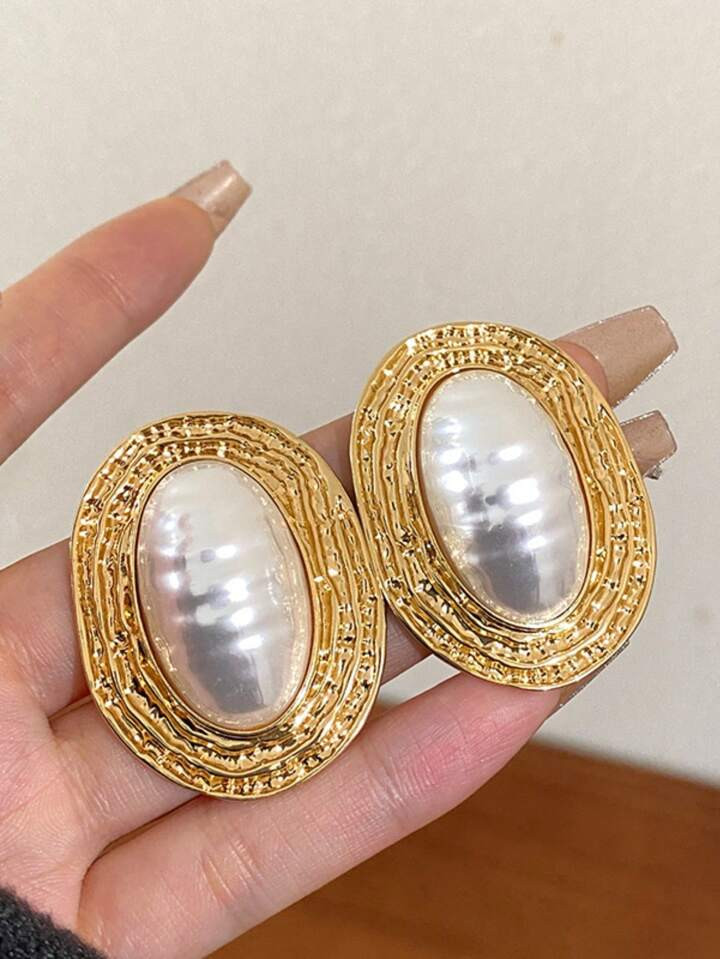 1 Pair Metal Asymmetrical Ruched Striped Ellipse Pearl Earrings, Vintage Chic High-End Retro Pers... | SHEIN