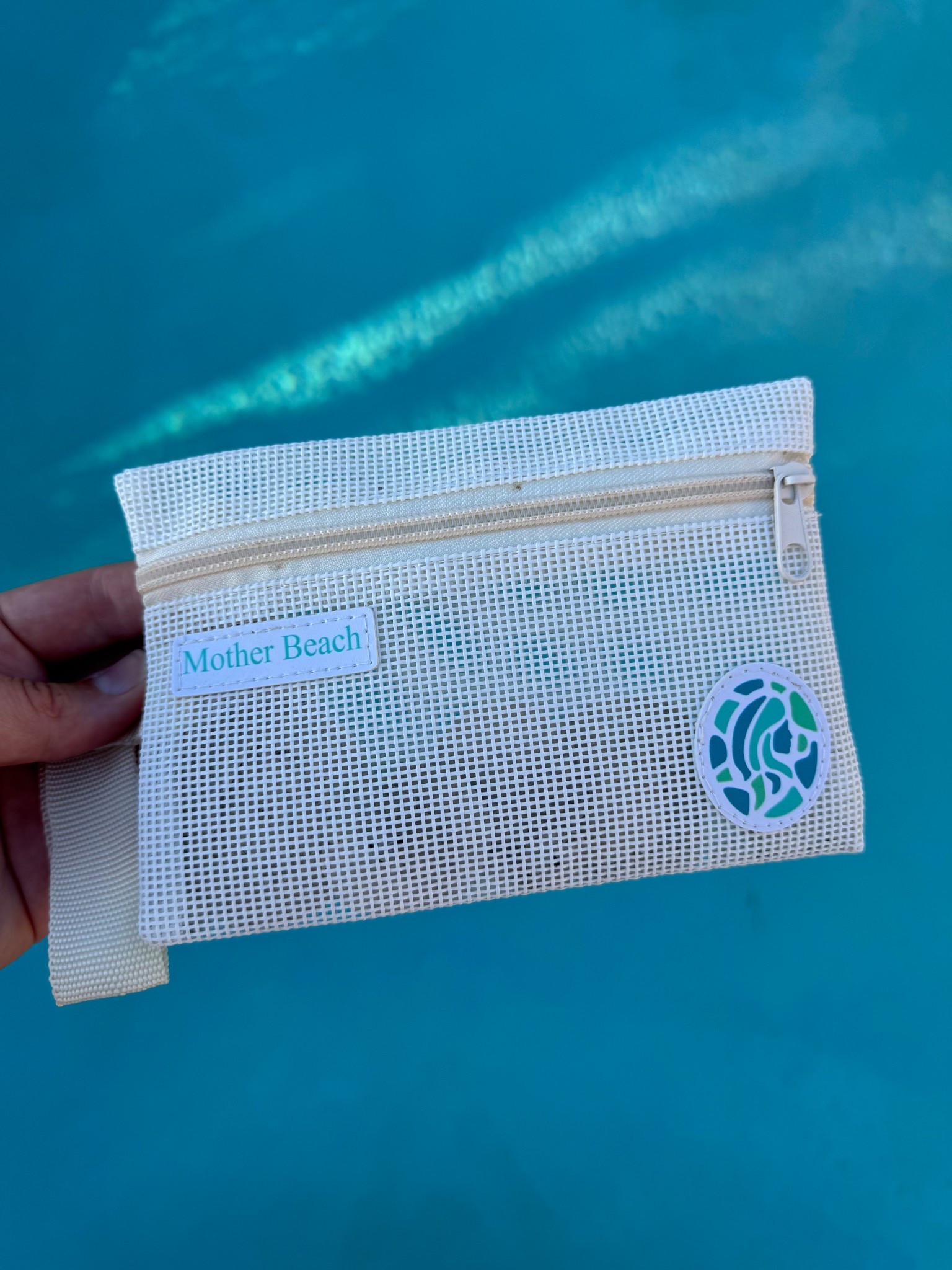 Sea Shell Bag! Keeps my shells and sand dollars safe and the best part is you can rinse it in the ocean to get the extra sand off without loosing shells! Highly recommend if you like beach combing! 🐚🦀🦪

#LTKFindsUnder50 #LTKItBag #LTKTravel