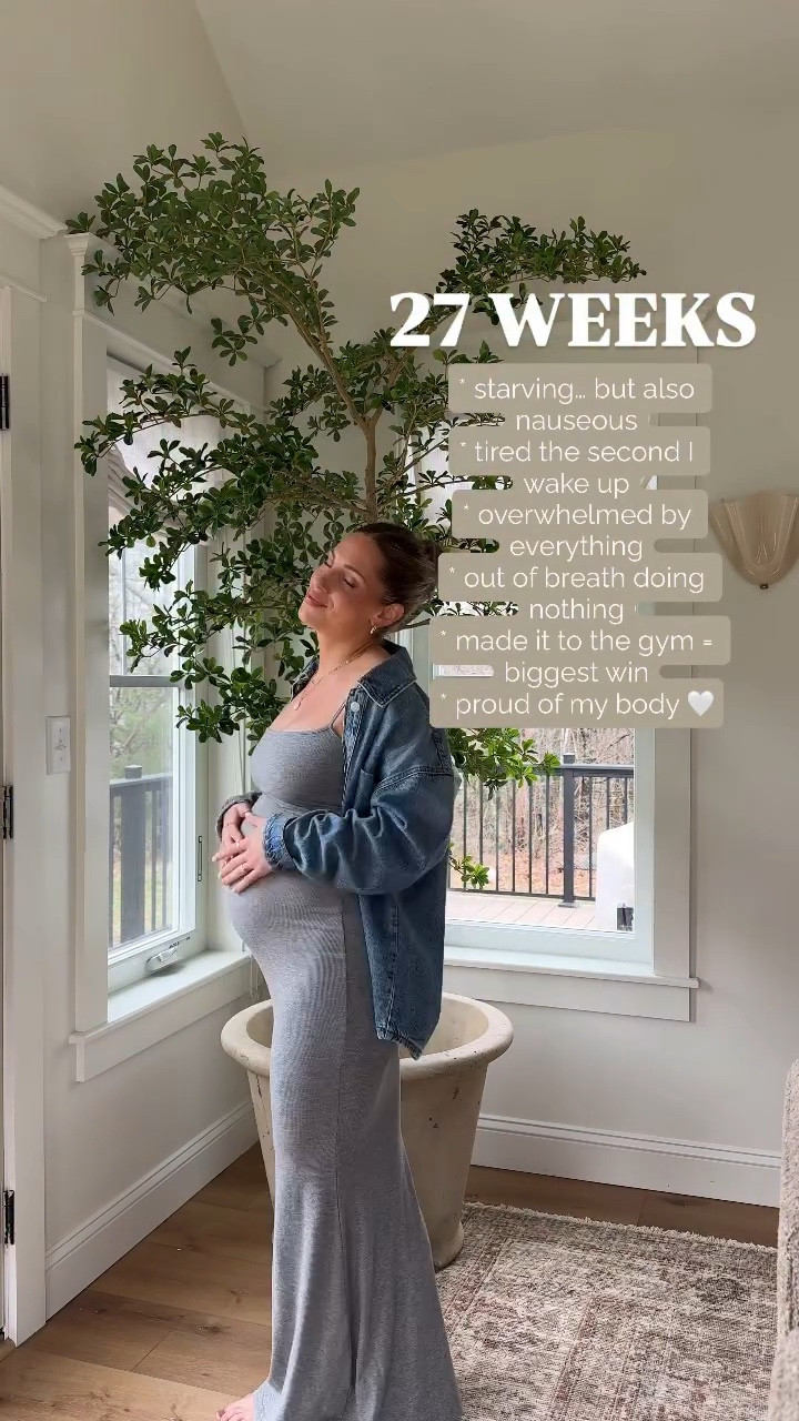 I like keeping these really real… but the truth is I love being pregnant 🤍 It’s one of the most special phases of life and I don’t take it for granted—especially getting to experience it for a third time.🥺🙏🏼

#pregnancy #pregnant #bump #reallife #momlife