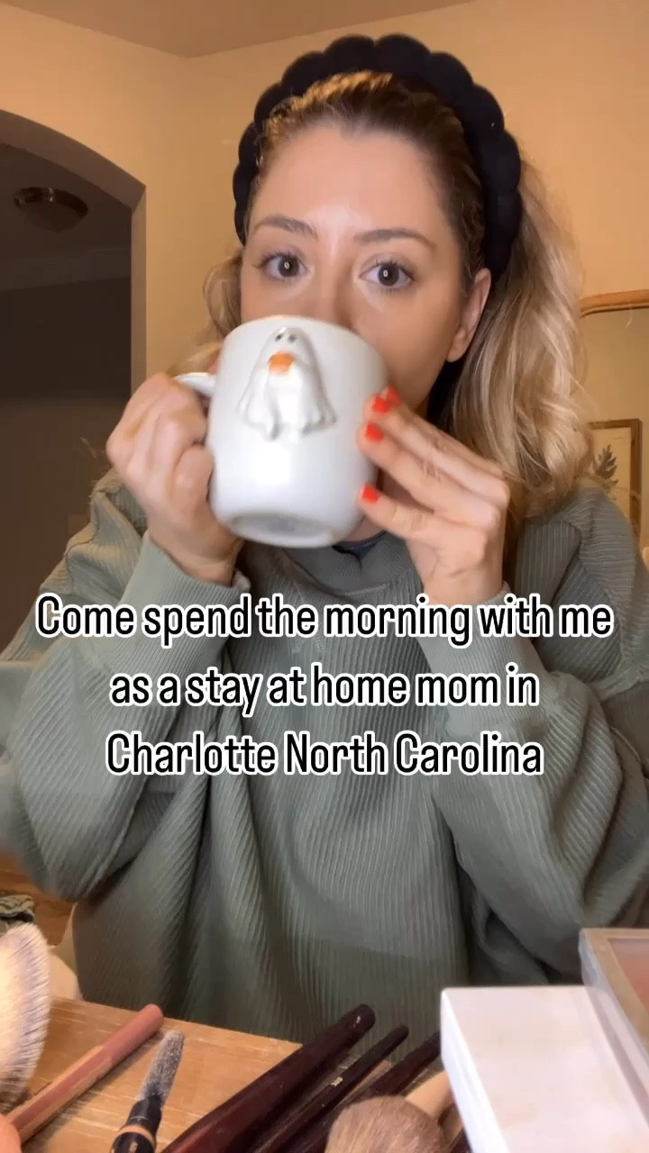 Makeup routine and comfy top 

#LTKBeauty #LTKSeasonal #LTKVideo