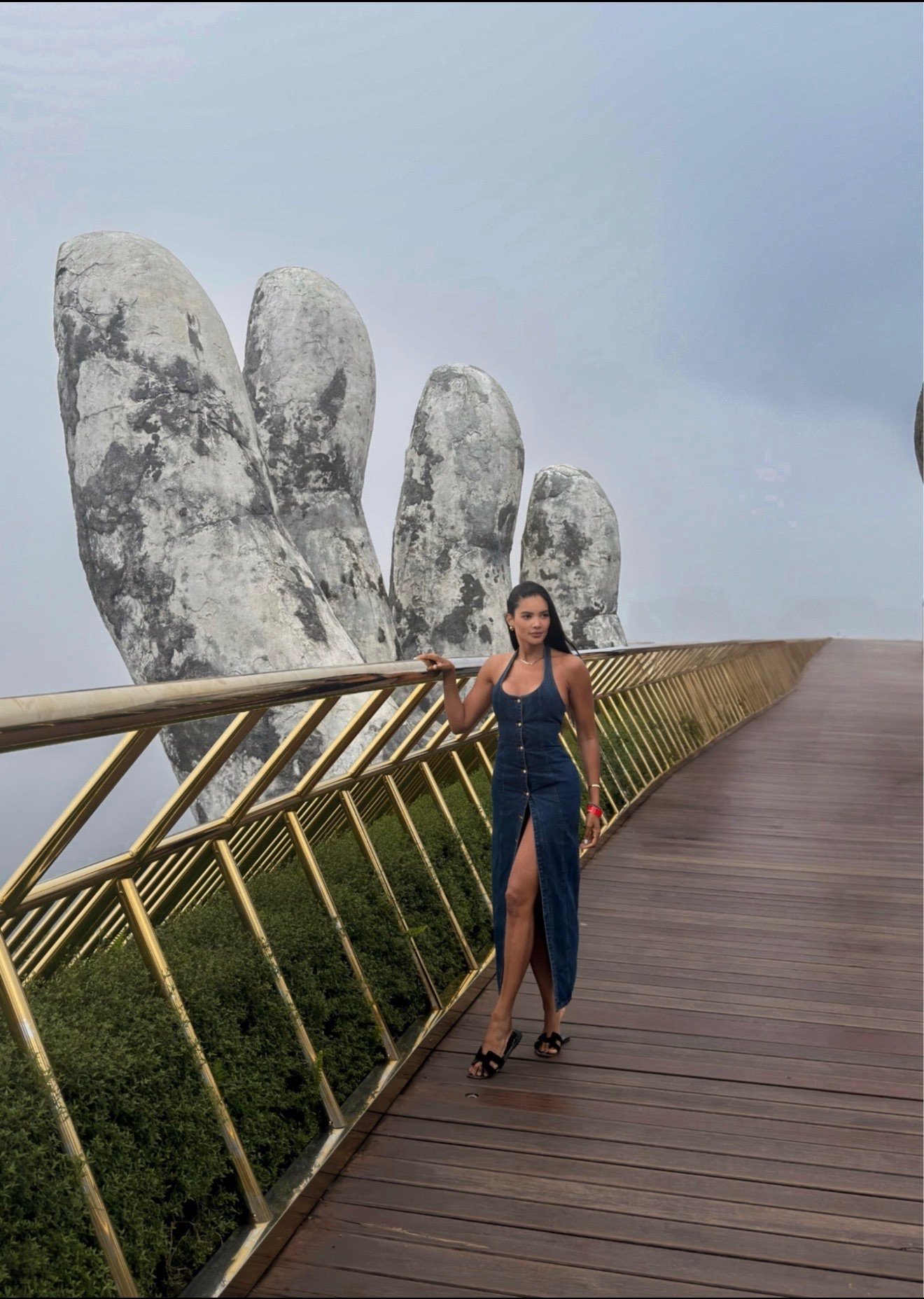 Denim mídi dress. #denimdress #mididress