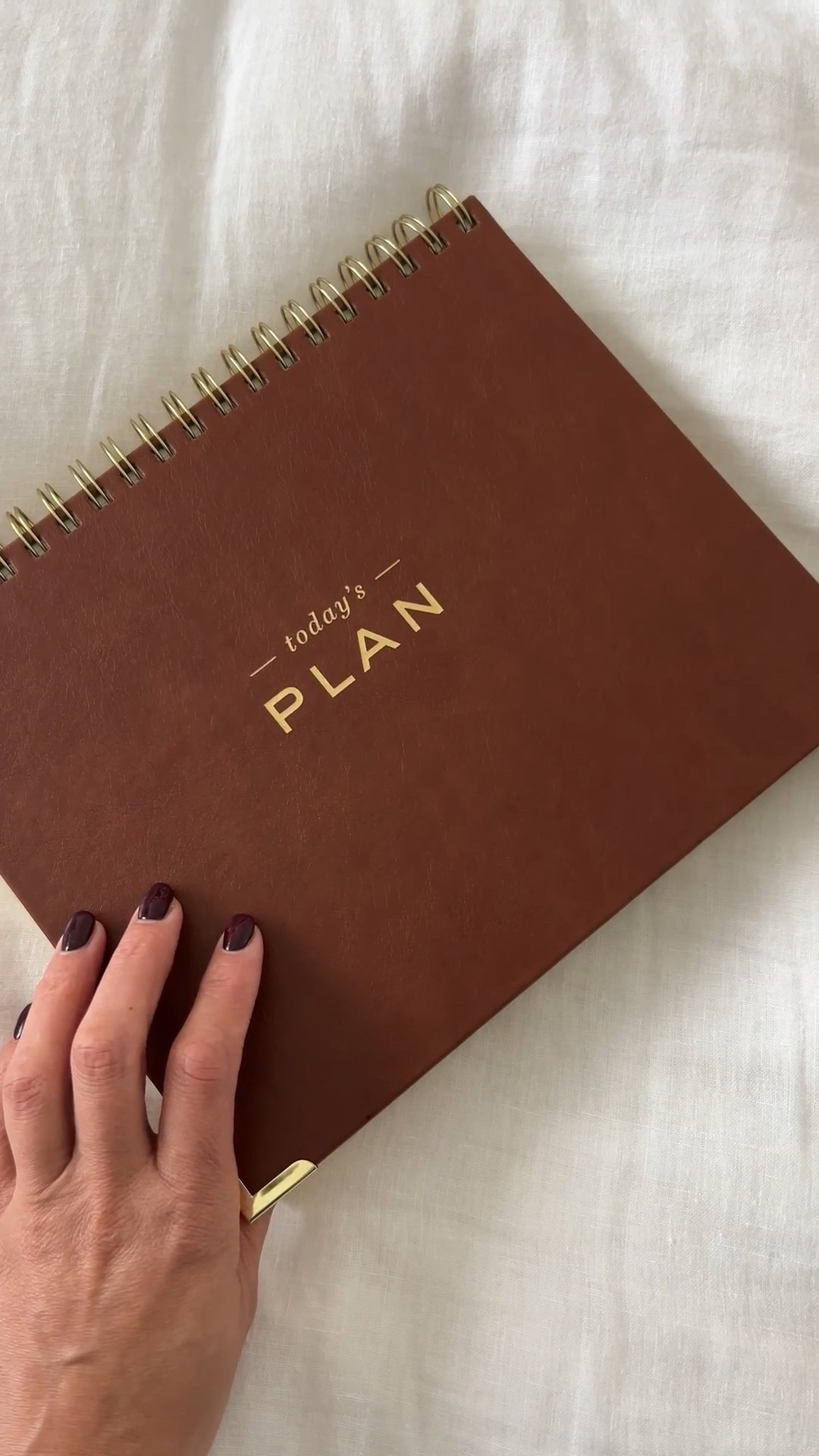 Stay organized through the busy holiday season and set yourself up for a productive new year with a daily planner you’ll actually love using. ✨ Perfect for jotting down goals, to-do lists, and little moments of gratitude — because a clear mind starts with a well-planned day. 

 

#LTKGiftGuide #LTKHoliday #LTKmorningroutine