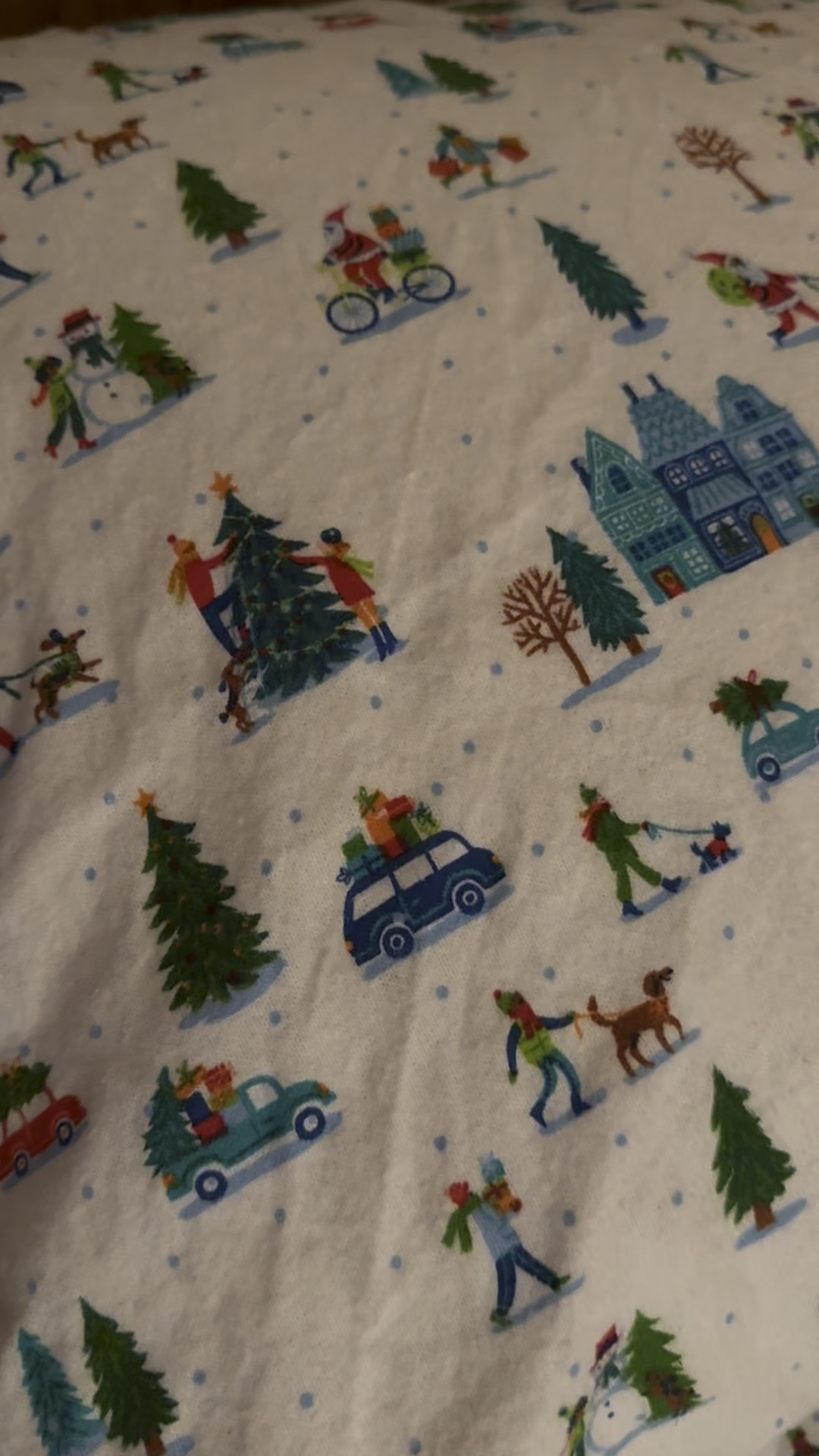 The cutest Christmas flannel sheet set 
:
So cozy & perfect for any age  

#LTKSeasonal #LTKHome #LTKHoliday