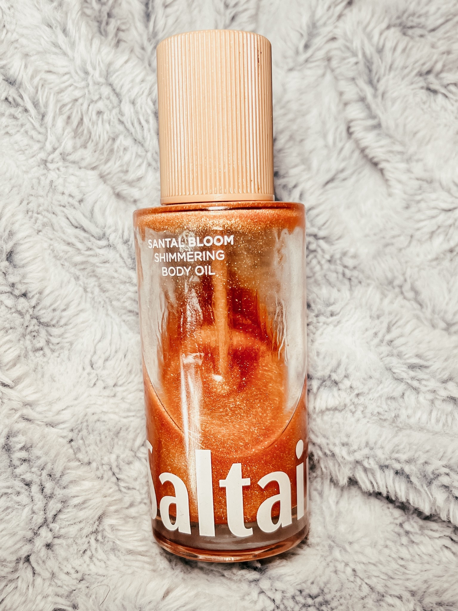 Soft shimmer, strong mission. Saltair Santal Bloom Body Oil gives that lit-from-within glow while leaving behind a soft, sensual trail.
Because survivors deserve to shine.
Every time you shop from my links, you’re helping us build The Souza Foundation—a safe haven for women healing from domestic violence.
#SaltairSantalBloom #SoftLifeGlow #BodyOilGoals #GlowWithPurpose #SupportSurvivors #HealingInStyle #TheSouzaFoundation


#LTKBeauty #LTKOver40 #LTKGiftGuide