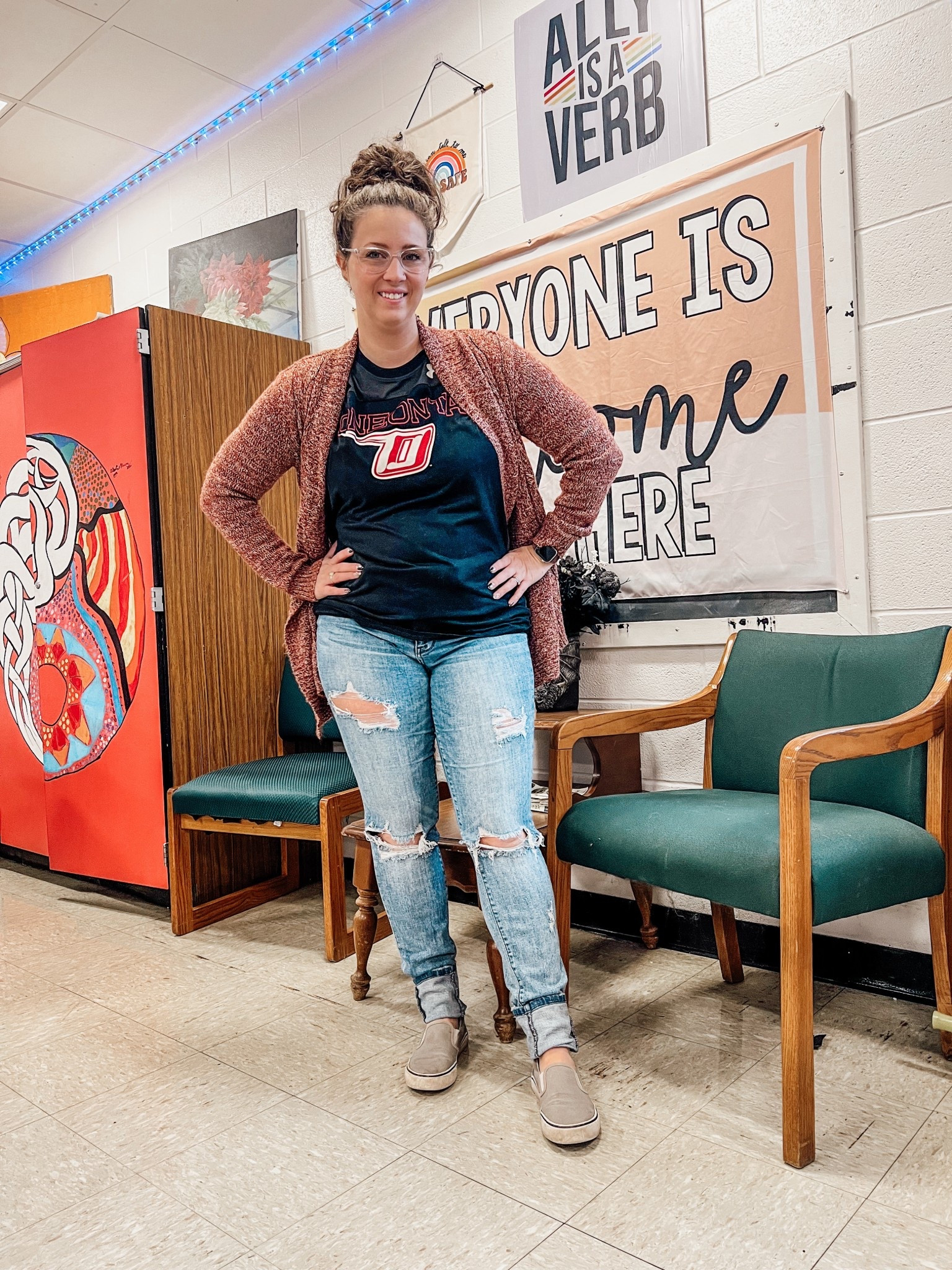 Day 31 ✔️

College gear day! Go Red Dragons!

English teacher ootd 

#LTKMidsize #LTKFindsUnder50 #LTKWorkwear