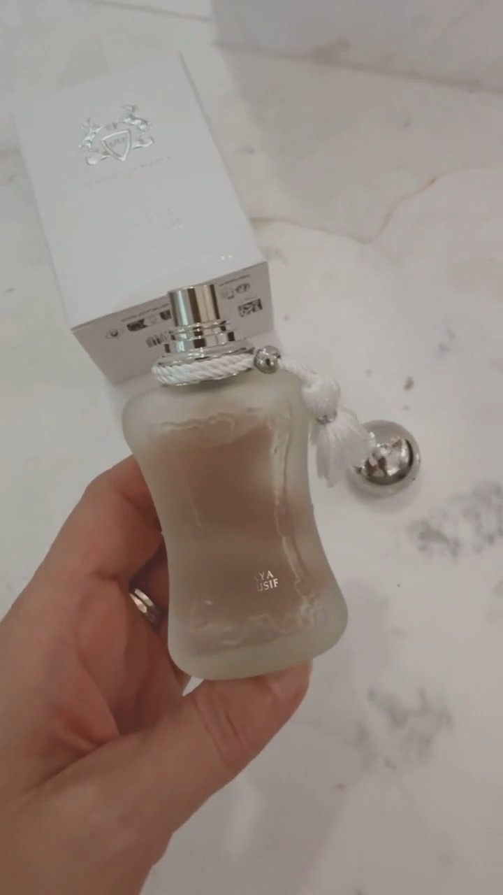 There is a big hype for this perfume, and I definitely recommend!
Super elegant, chic, and feminine. 
Gift idea
Gift guide 
Perfume 


#LTKSeasonal #LTKBeauty #LTKU