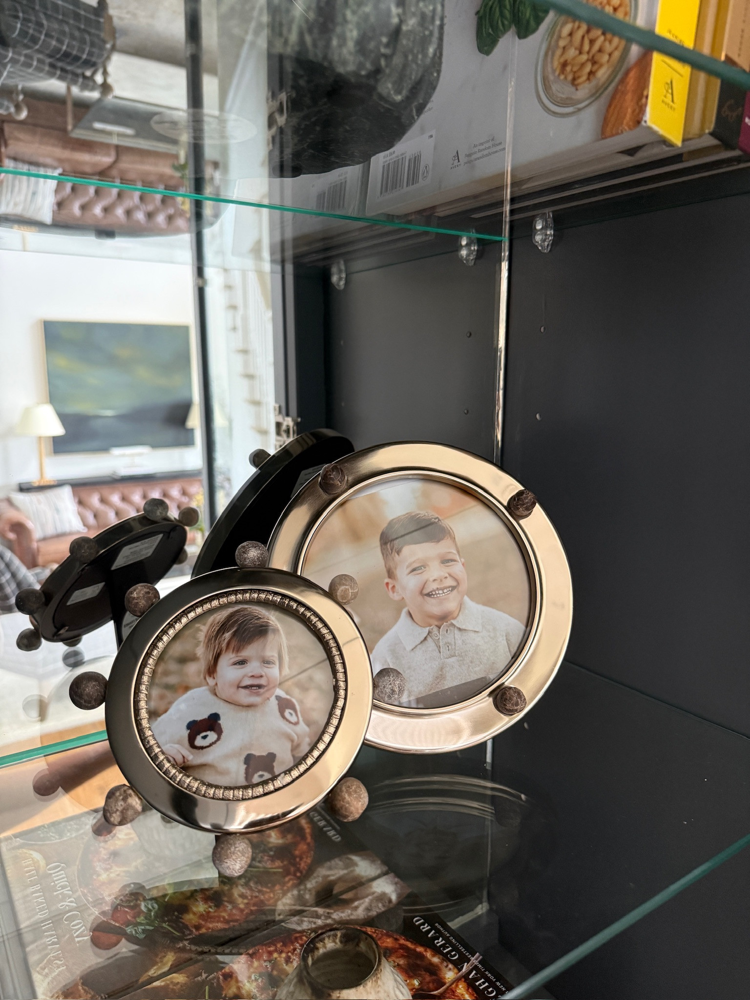 Frames on sale!

Target, target home, target home decor, picture frames, circle frames, bowls, catch alls, catch all bowl, grace white

#LTKKids #LTKBaby #LTKHome