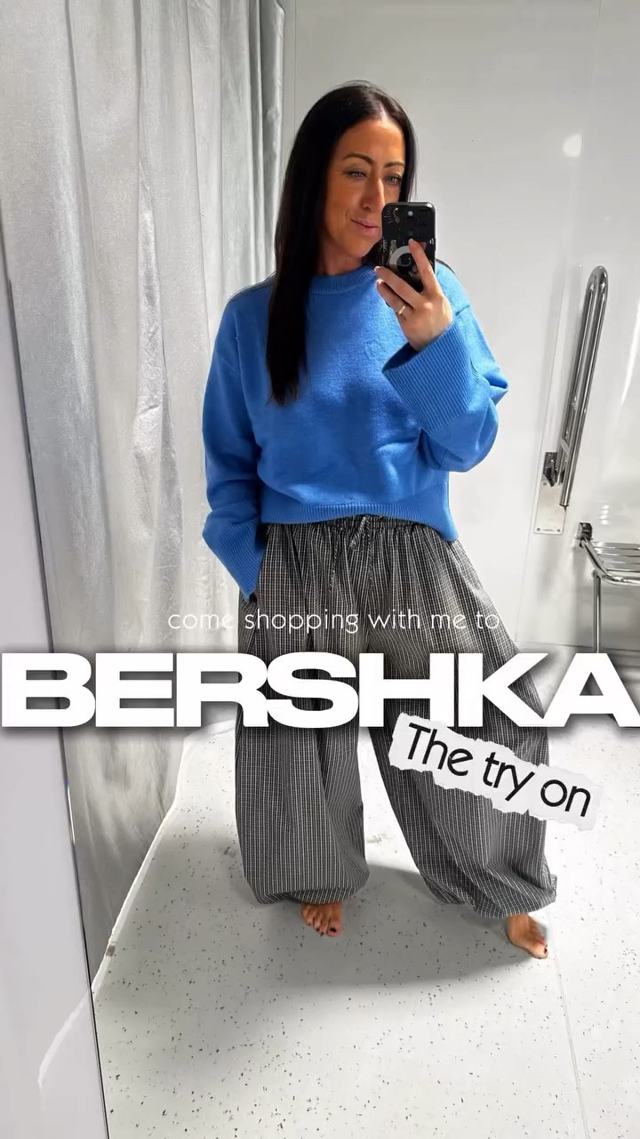 I appreciate baggy trousers may not be for everyone but if they are, you’re going to love Bershka as much as I do. 

My love for Bershka started when I asked the question ‘can women over 40 shop at Bershka’ and after finding lots of pieces I loved - I very quickly realised we could and should! 

Drop the comment SHOP and I’ll send you the links to everything here directly! 

https://liketk.it/5Ya4P

So, let me know what you think of the baggy bloomer trousers? I love everything else too, but didn’t expect to fall in love with these so easily! 

#bershka #bershkahaul #bershkaoutfit #bershkanewin  #bershkatrousers