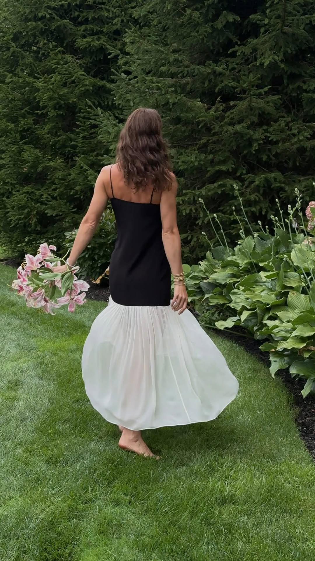 Weekends in the Hamptons mean slow mornings, long lunches, and a carry on full of Rrails dresses. Easy looks that feel like vacation, even when you’re just running errands.  

 #LTKParties #LTKStyleTip #LTKTravel