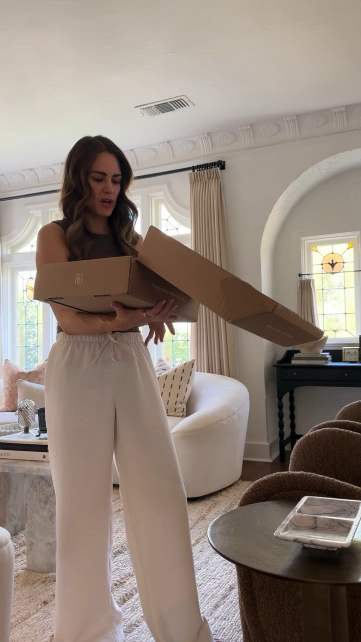 Ernesta rug samples arrived for my formal living room! ✨



#LTKHome #LTKdayinmylife