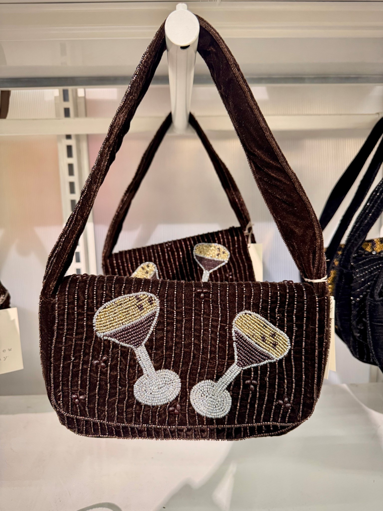 Beaded purse so adorable to spice up any fit! 

#LTKootd #LTKFindsUnder50