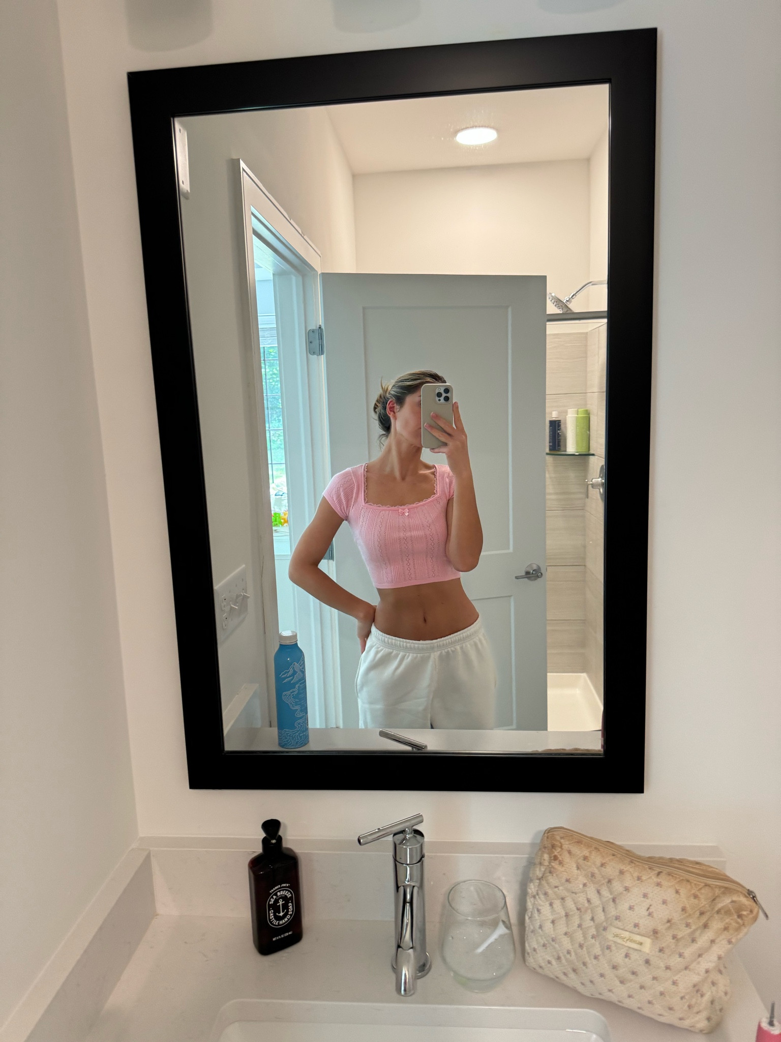 Casual & comfy ootd

Pacsun - casual outfit - comfy outfits - loungewear - basic tee - cropped tee - pink tshirt 

#LTKFindsUnder50 #LTKStyleTip #LTKSeasonal