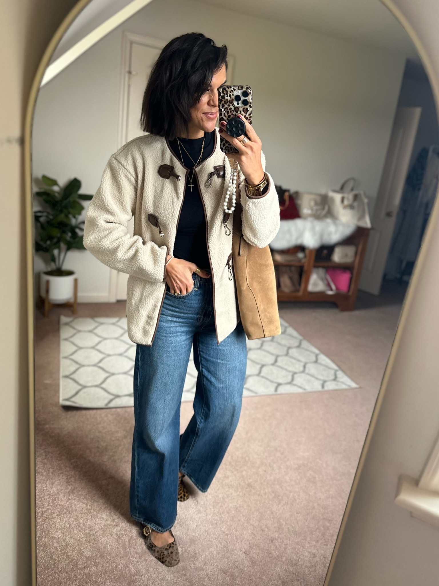 Today’s fit
Size small in tee and jacket 
Size 27 in Levi jeans , 30 inseam
Shoes fit tts 

#LTKFindsUnder100 #LTKStyleTip #LTKSeasonal