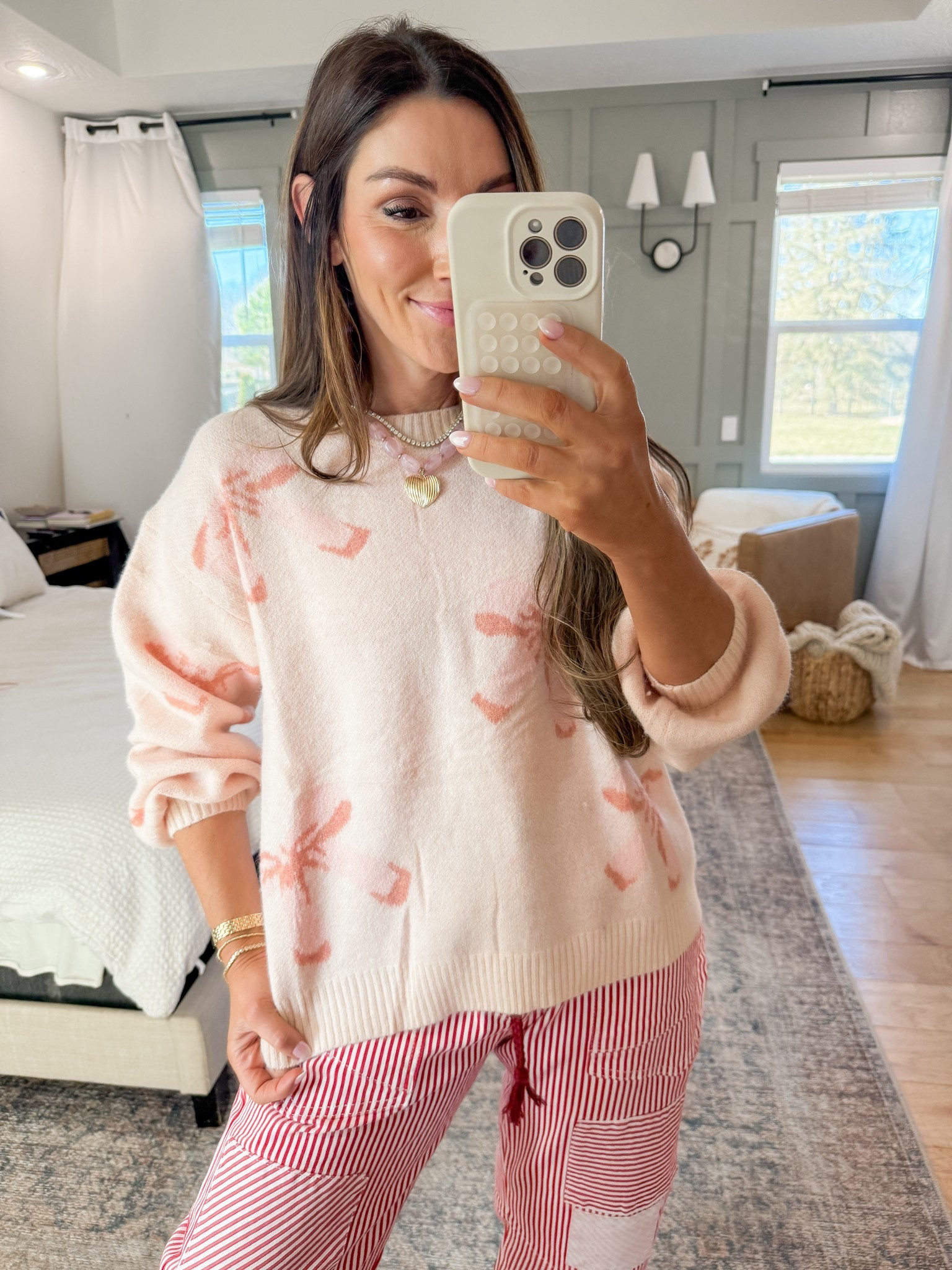 A subtle pink bow sweater that’s perfect for Valentine’s Day! 

#LTKFindsUnder50 #LTKSeasonal #LTKWorkwear