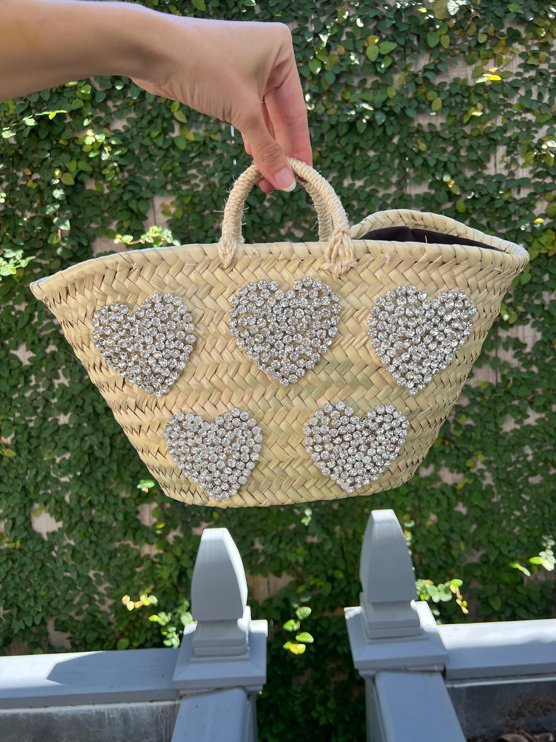 MINI RHINESTONE HEART BASKET | Colores Collective