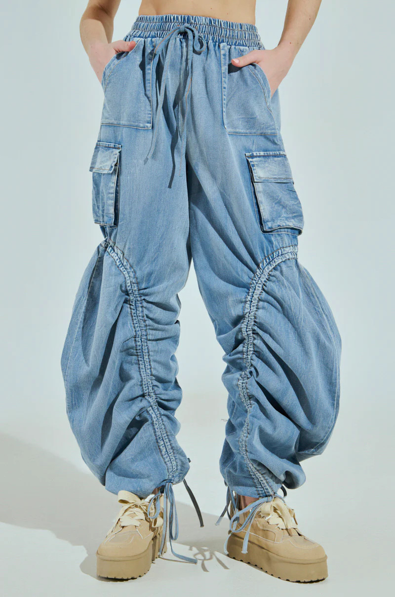 MIA FLOW PANT | AKIRA