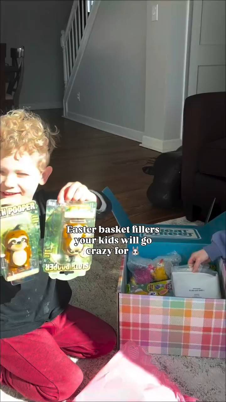 This @treatstreetusa Easter box showed up for the kids and they were SO excited opening everything! 🐰

Everything is so fun, colorful, and perfect for making their baskets feel extra special this year. Definitely save some of these ideas. 

🐣 What’s inside:
Koo Koo Cluckin’ Chicken Candy Dispenser @hobbylobby 
Easter Block Pops @barnesandnoble 
Dragon Decorated Hollow Milk Chocolate @krogerco 
Funny Bunny Windup @albertsons 
Dubai-Style Chocolate Bunny @ralphsgrocery 
Sloth Pooper @walgreens 

#easterbasketideas #treatstreet #kidsfavorite #unboxing #eastertreats