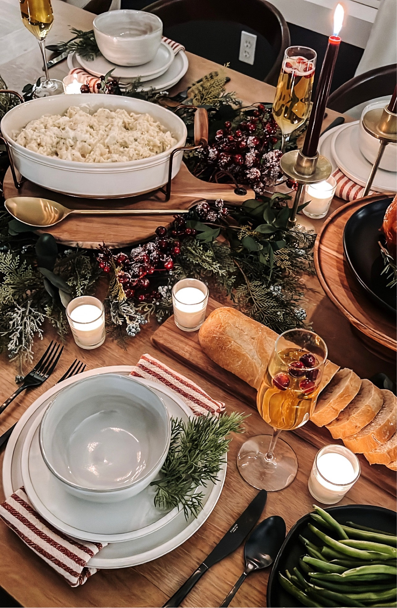 Holiday tableware & serving. 


#LTKSeasonal #LTKHoliday #LTKhome