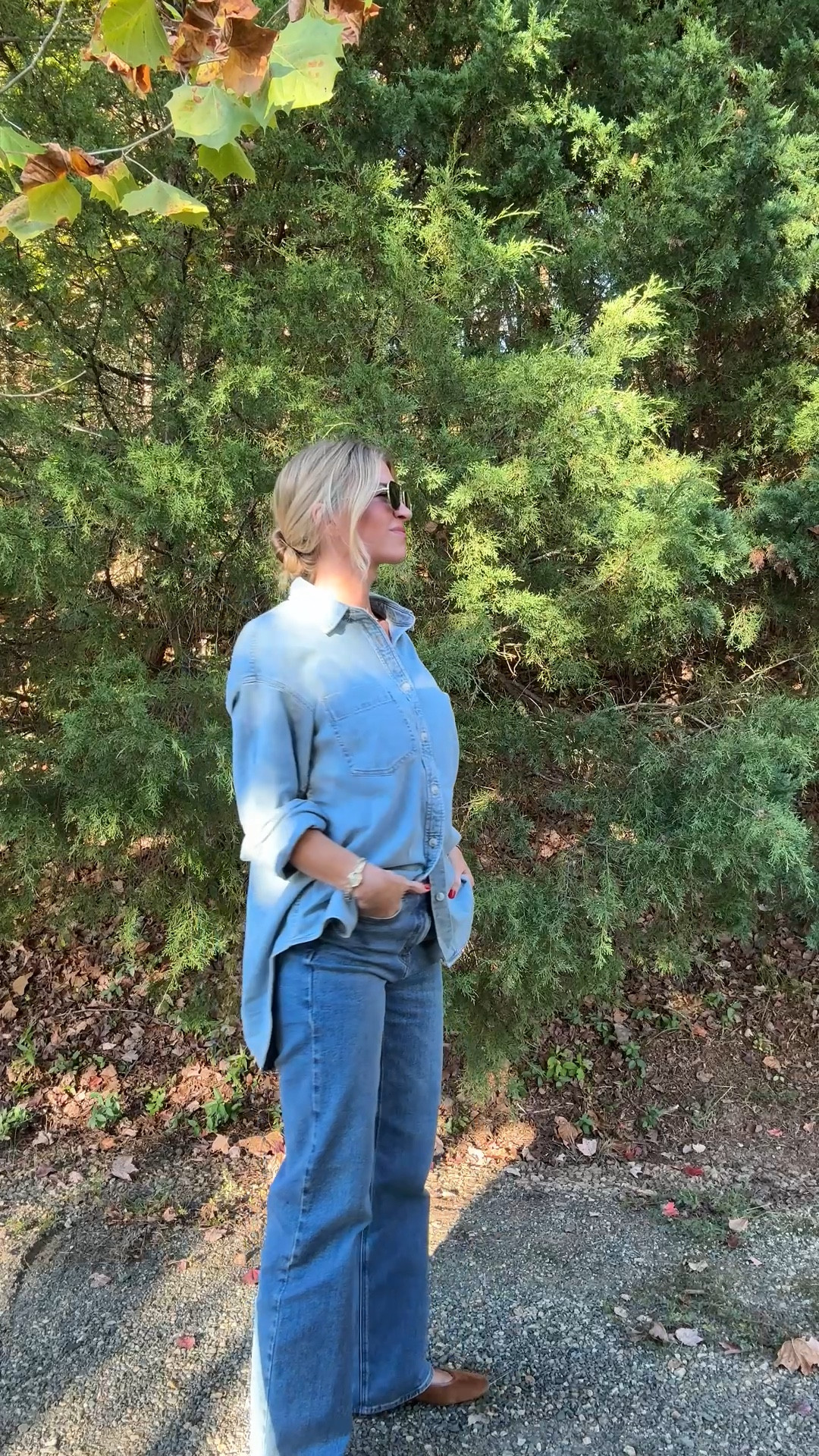 Denim on denim
Jeans: run slightly small, I sized up a size and got a 26
Denim shirt: runs pretty oversized, wearing a S, this wash is ‘7 Yrs Pctr’
Suede flats: so comfortable, run TTS 

#LTKShoeCrush #LTKSeasonal #LTKStyleTip