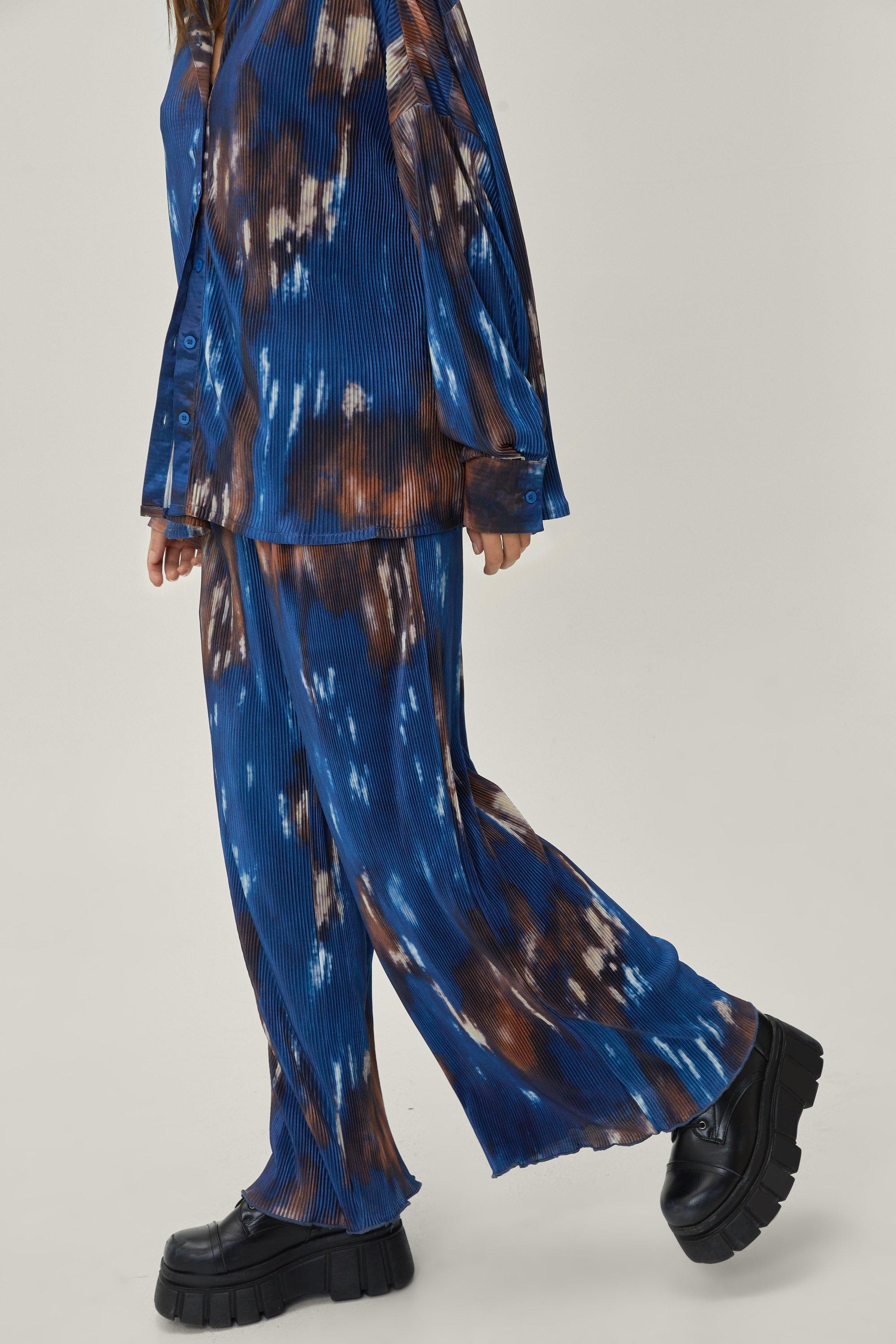 Petite Wide Leg Tie Dye Plisse Trousers | NastyGal (UK, IE)