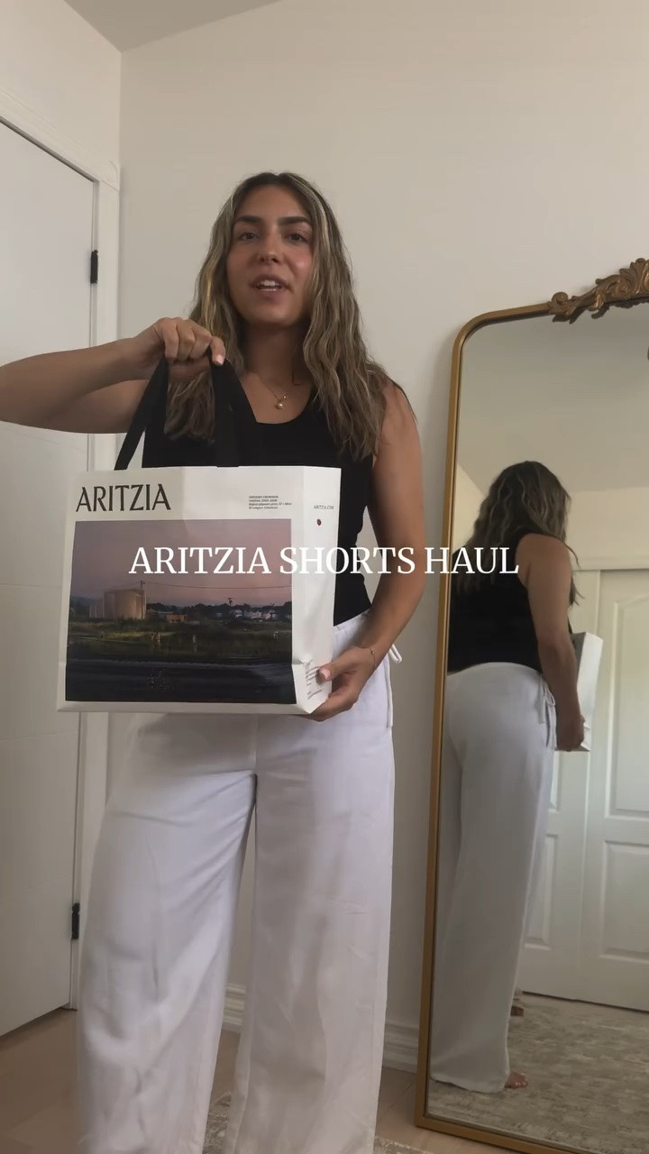 Was is need of some new shorts & forever relying on @aritzia for chic styling moments 🫶🏼✨ comment SHOP to get the links sent to you 🤍 (must be following)

#aritziaoutfits #aritziastyle #tryonhaul #summerfashion #styleinspo

#LTKsummer #LTKcanada #LTKstyletip